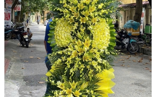 Hoa Viếng Đám Tang Gần Nhà Tại TP.HCM – Uy Tín, Giá Rẻ, Giao Tận Nơi