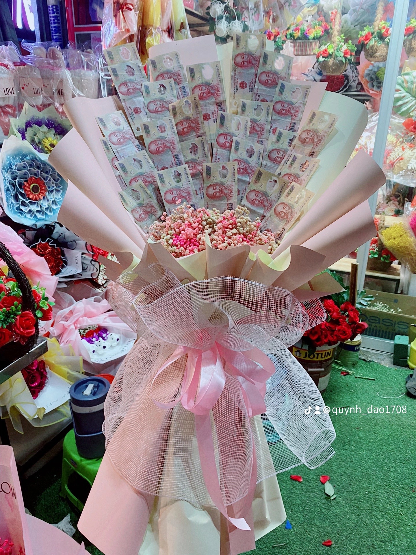Bó hoa tiền 200k