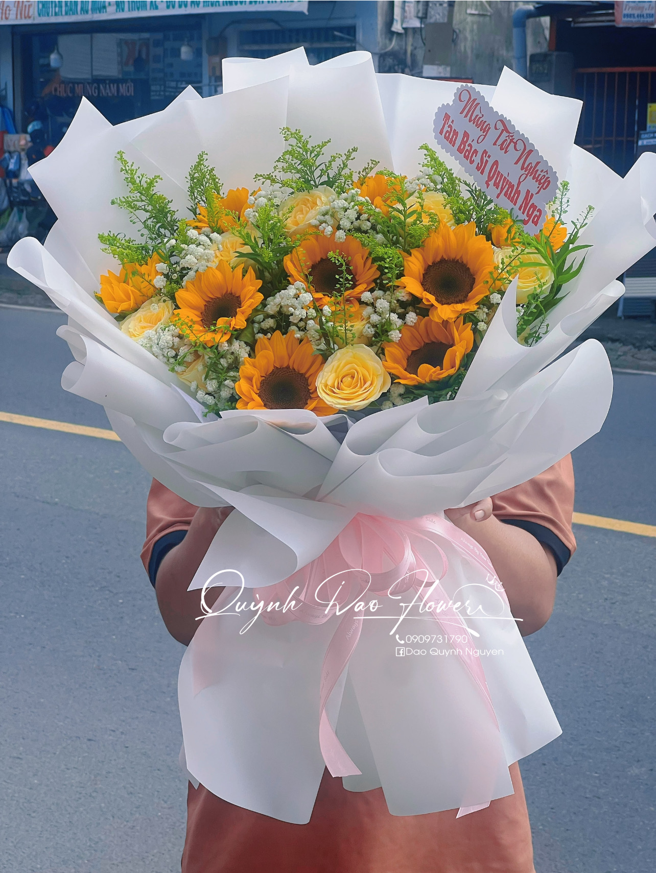 Bó hoa hướng dương to tốt nghiệp 