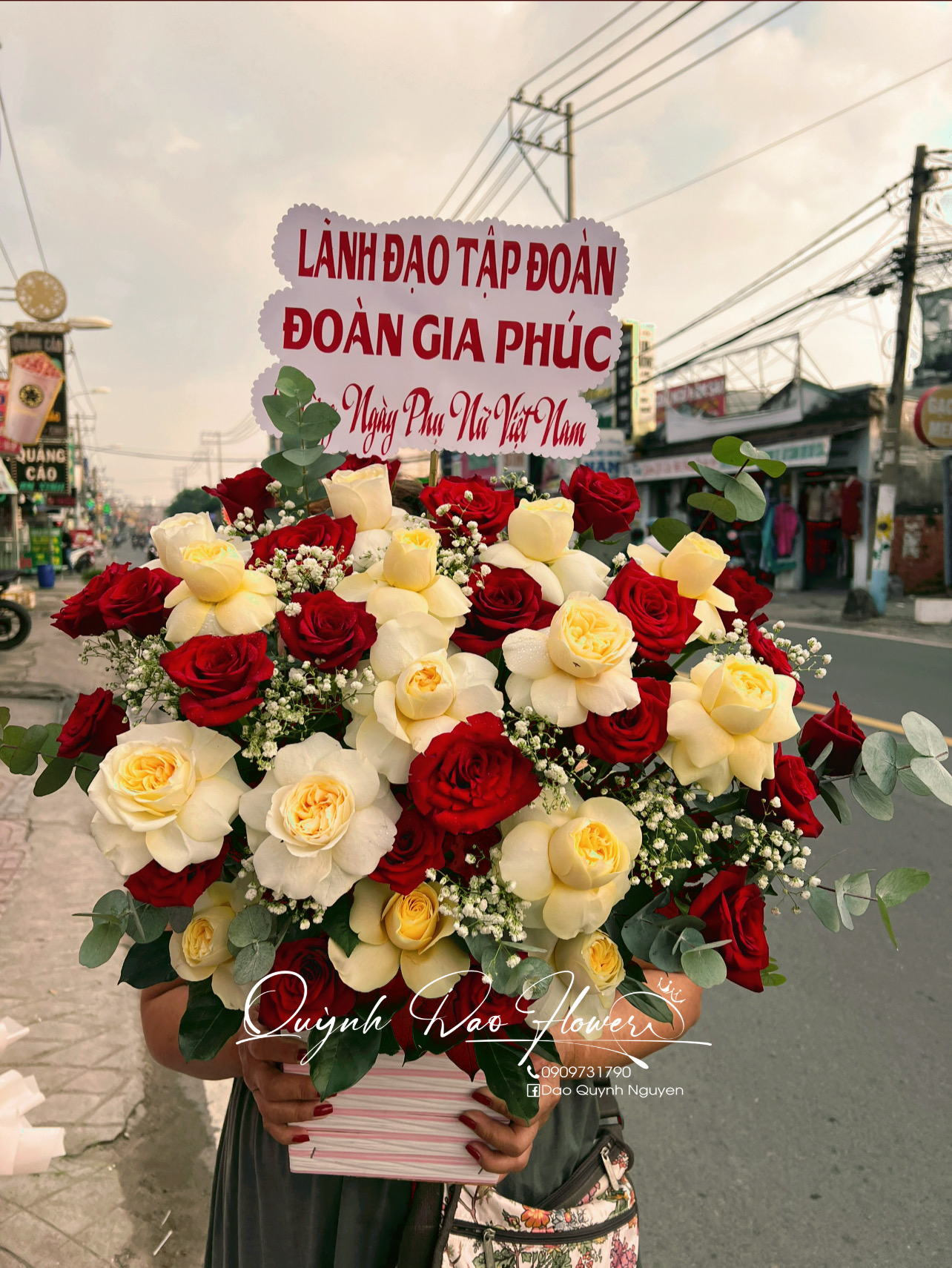 Giỏ hoa để bàn, hoa chúc mừng 