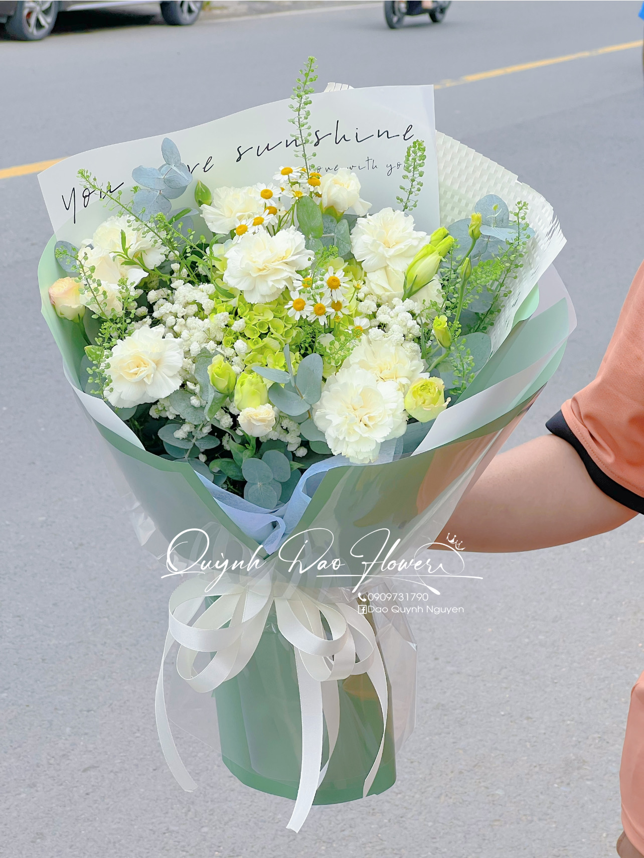 Bó hoa Tone trắng xanh