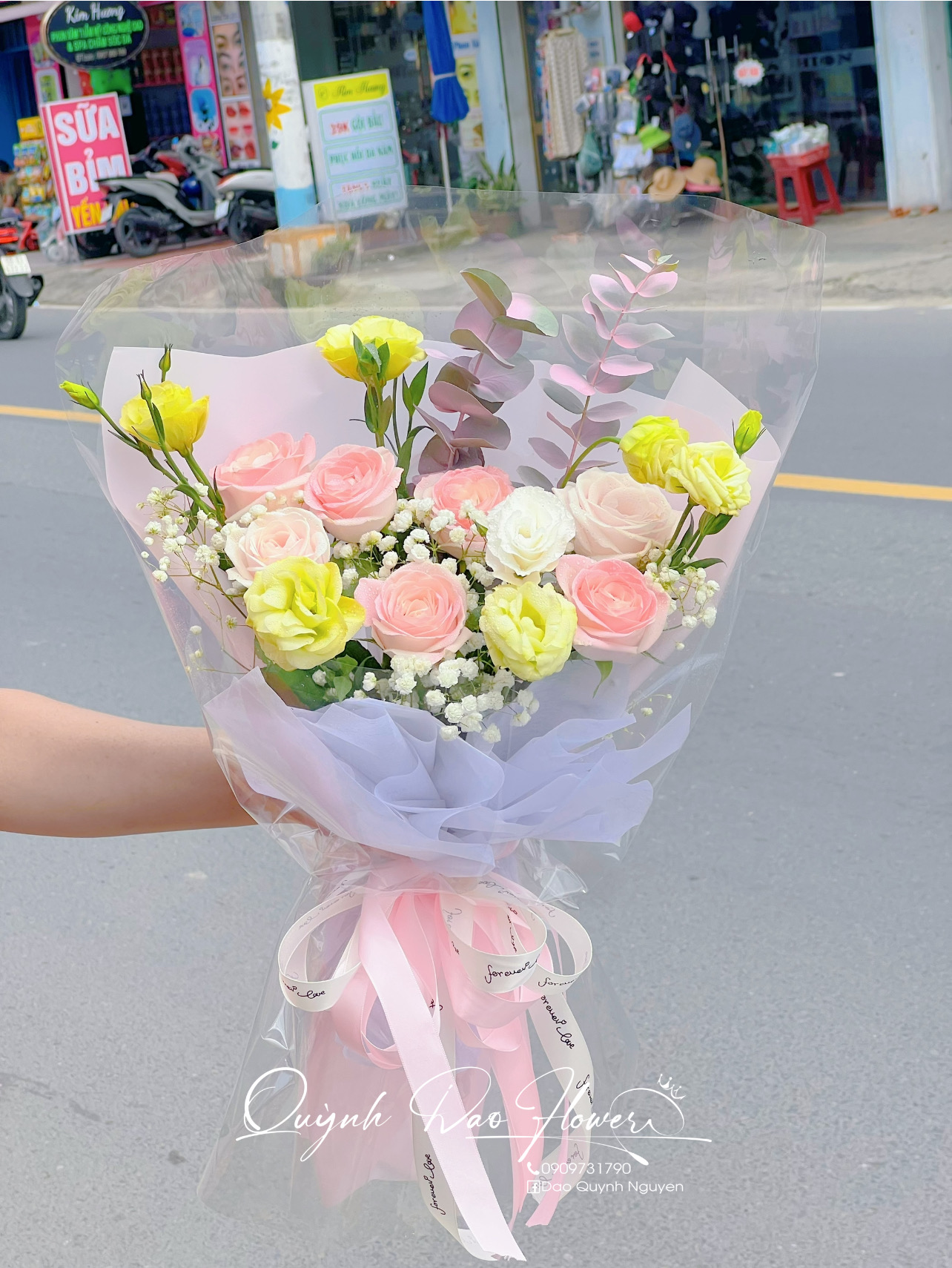 Bó hoa mix tặng đồng nghiệp tại quận 12