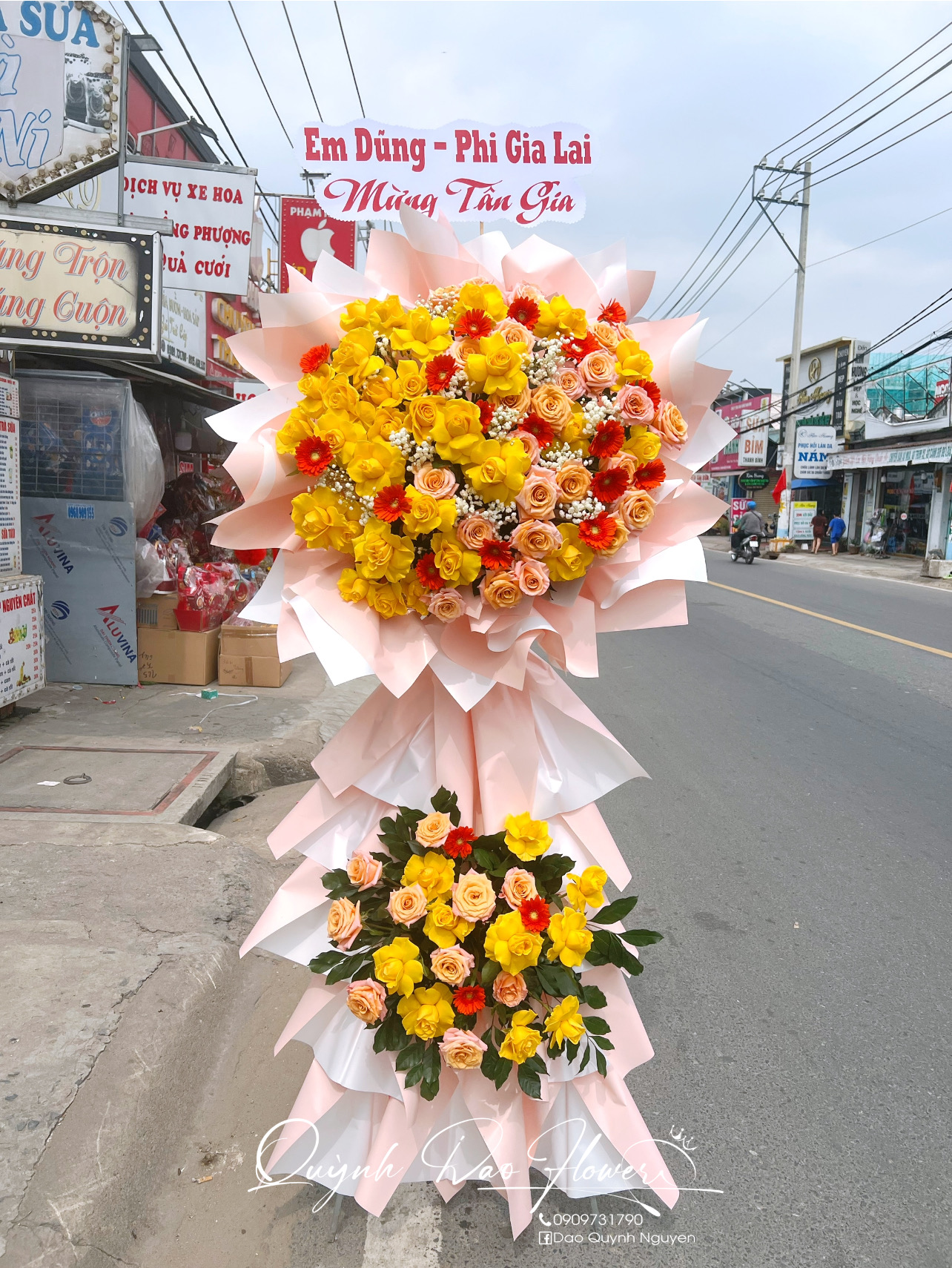 Kệ hoa mừng Tân gia, nhà