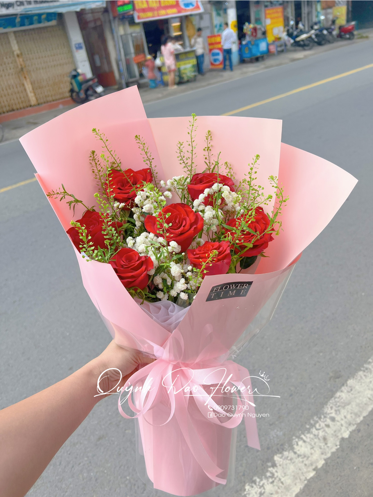 Bó hoa hồng đỏ 7 bông Thủ Đức 
