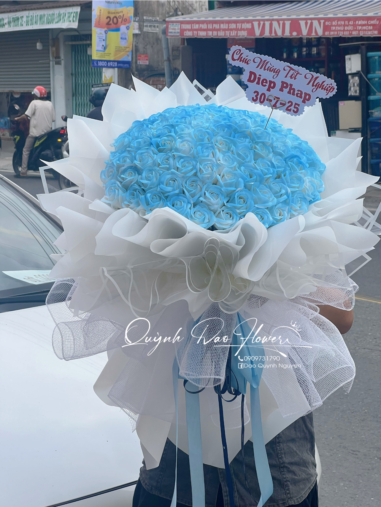 Bó hoa sáp xanh dương 99 bông