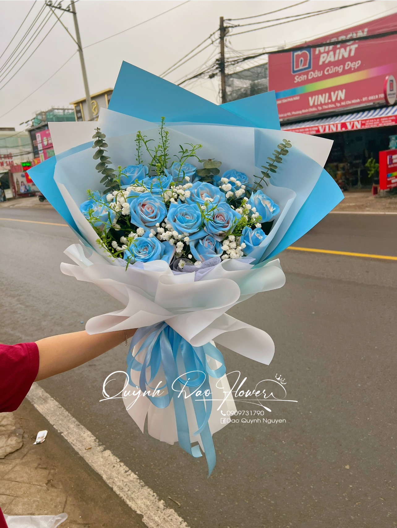 Bó hoa tone xanh dương, tặng nam