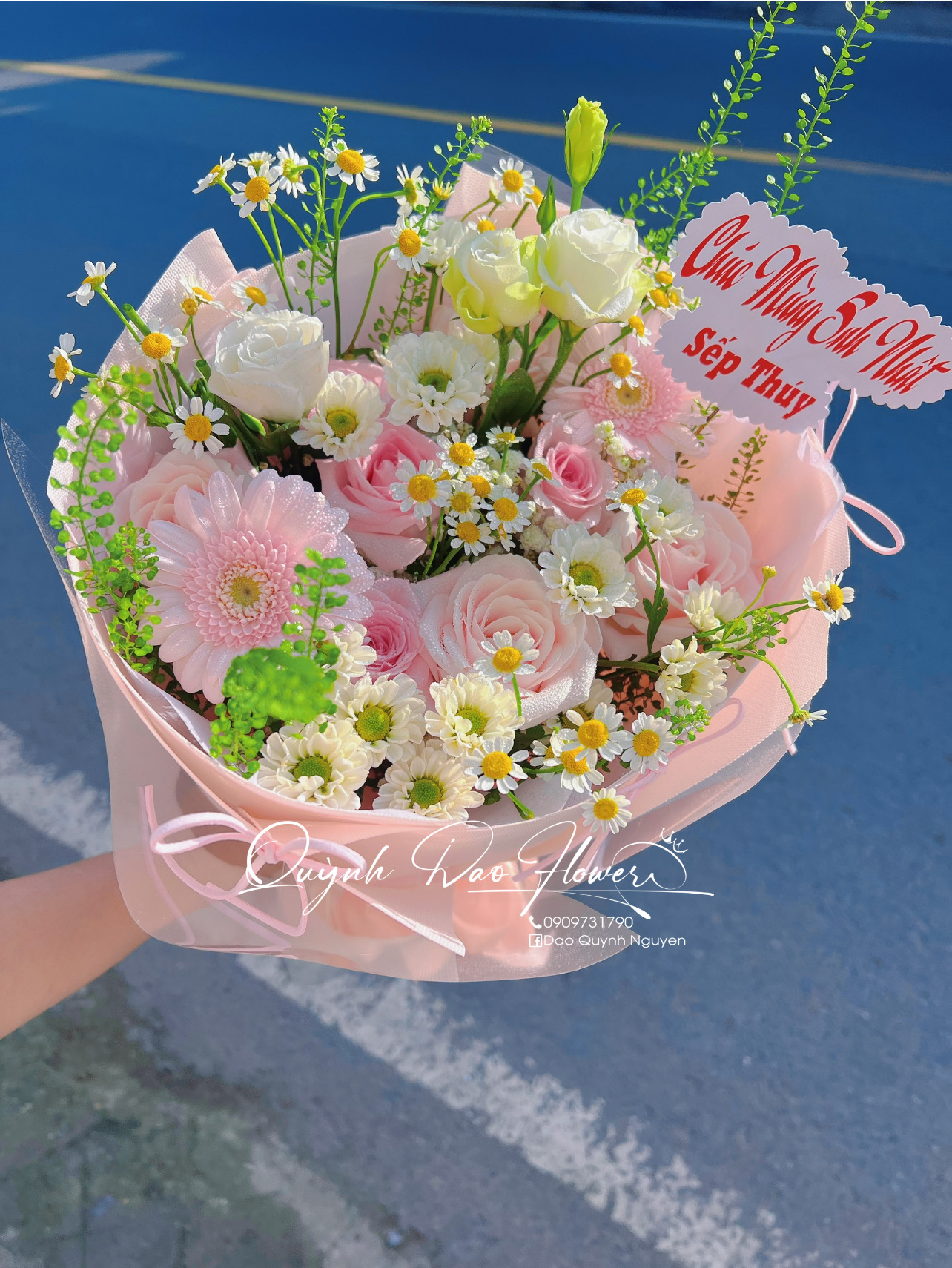 Bó hoa mix tone hồng kiểu Hàn 