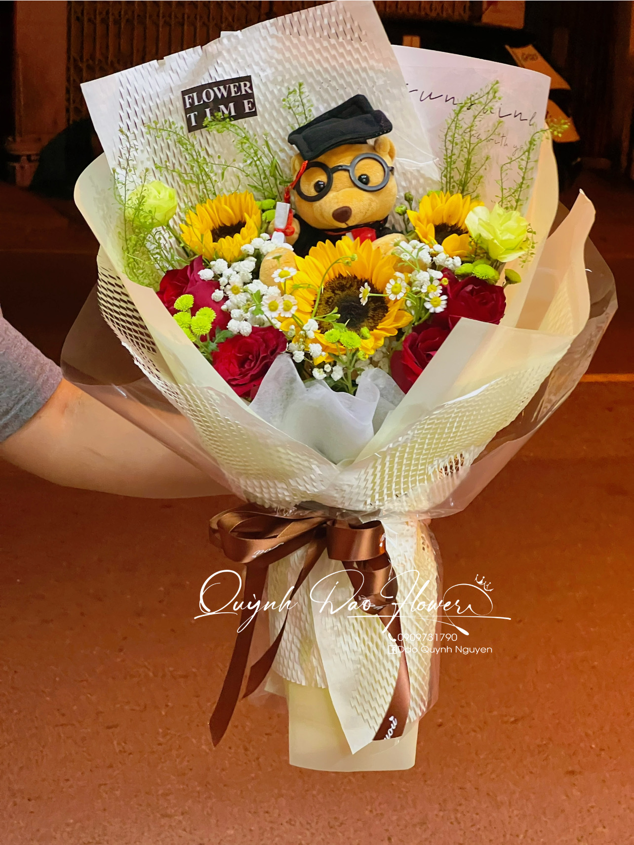 Hoa tri ân kèm gấu 