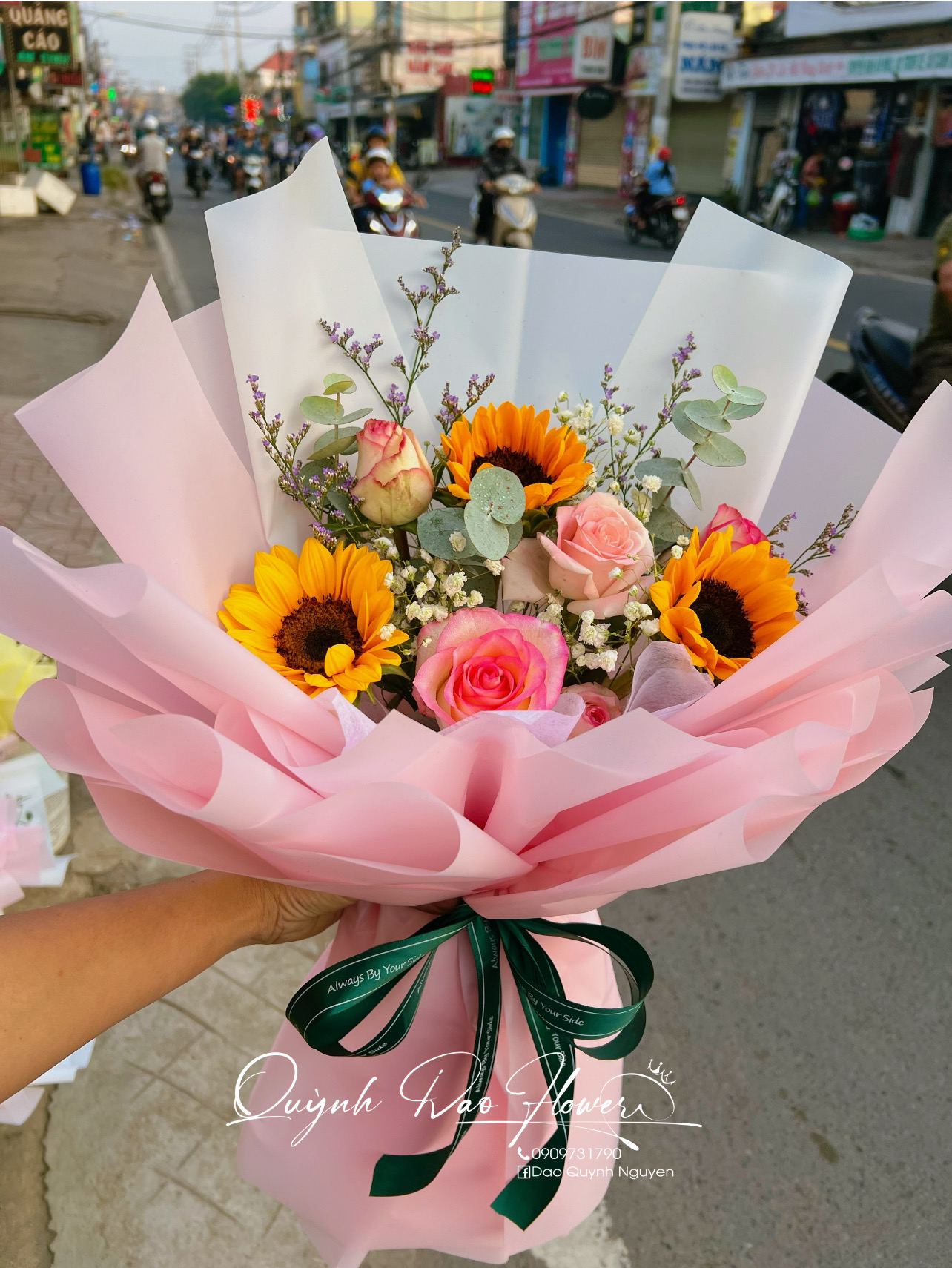 Bó hoa tốt nghiệp hướng dương mix hoa Hồng 