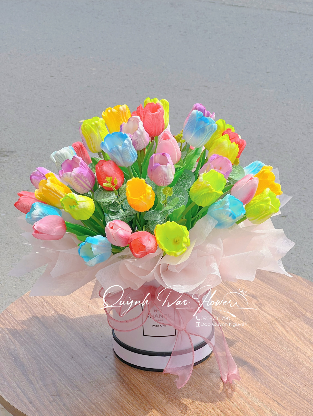 Hộp hoa tulip để bàn tại Thủ Đức, bình dương 