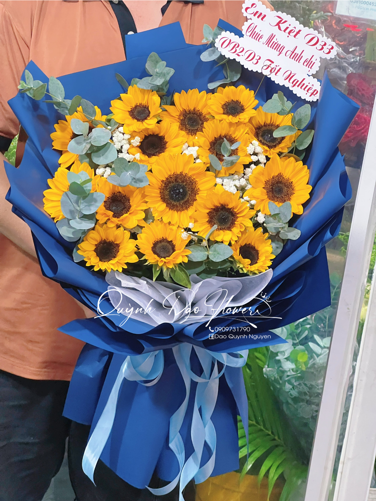 Hoa tốt nghiệp Nguyễn tất thành 
