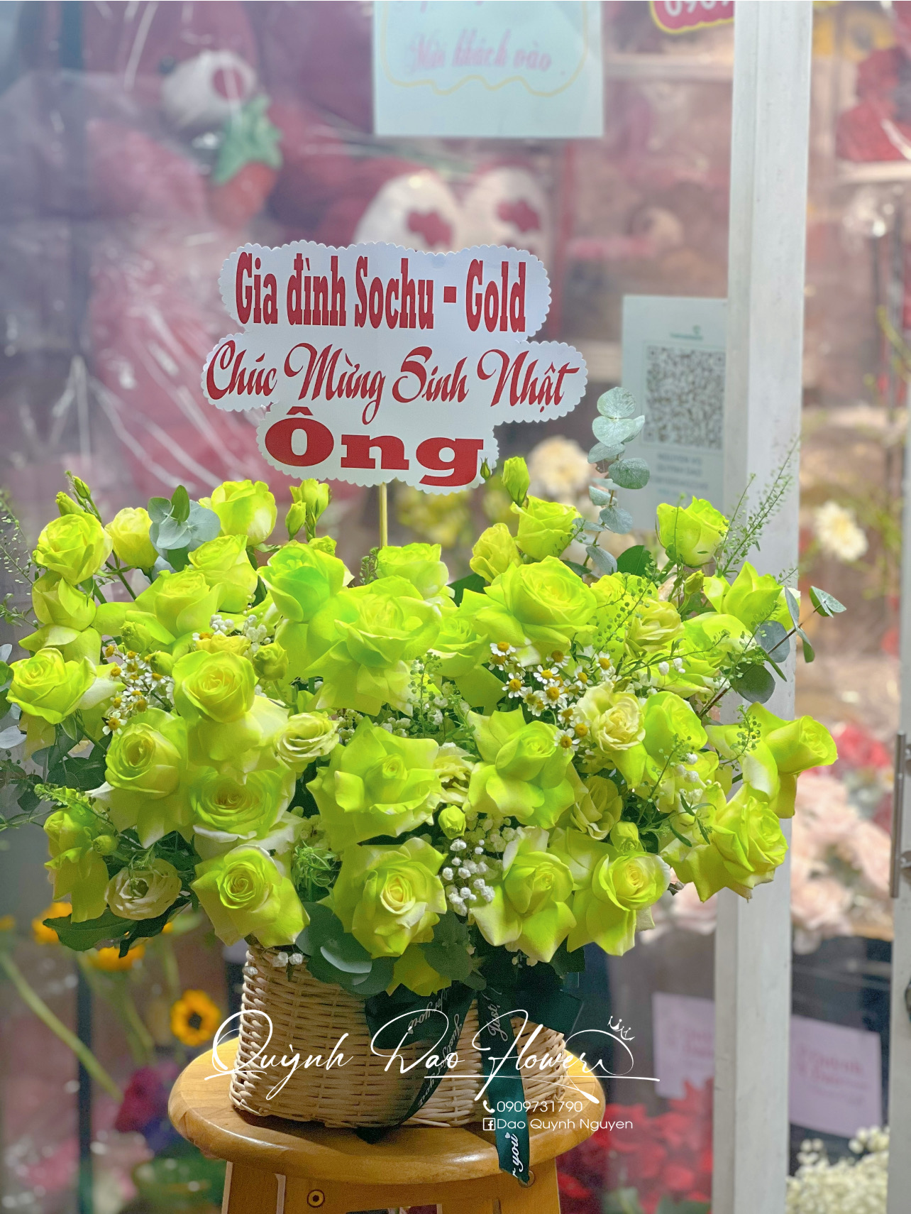 Giỏ hoa xanh lá Thủ Đức 