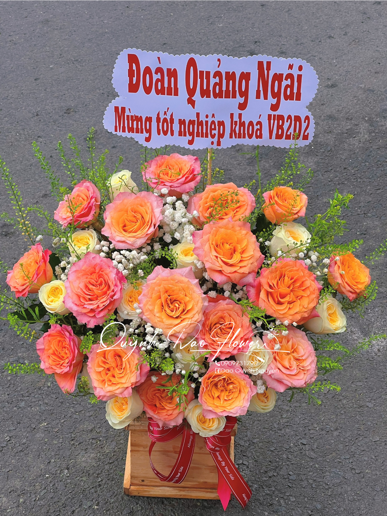 Giỏ hoa tone cam nhỏ