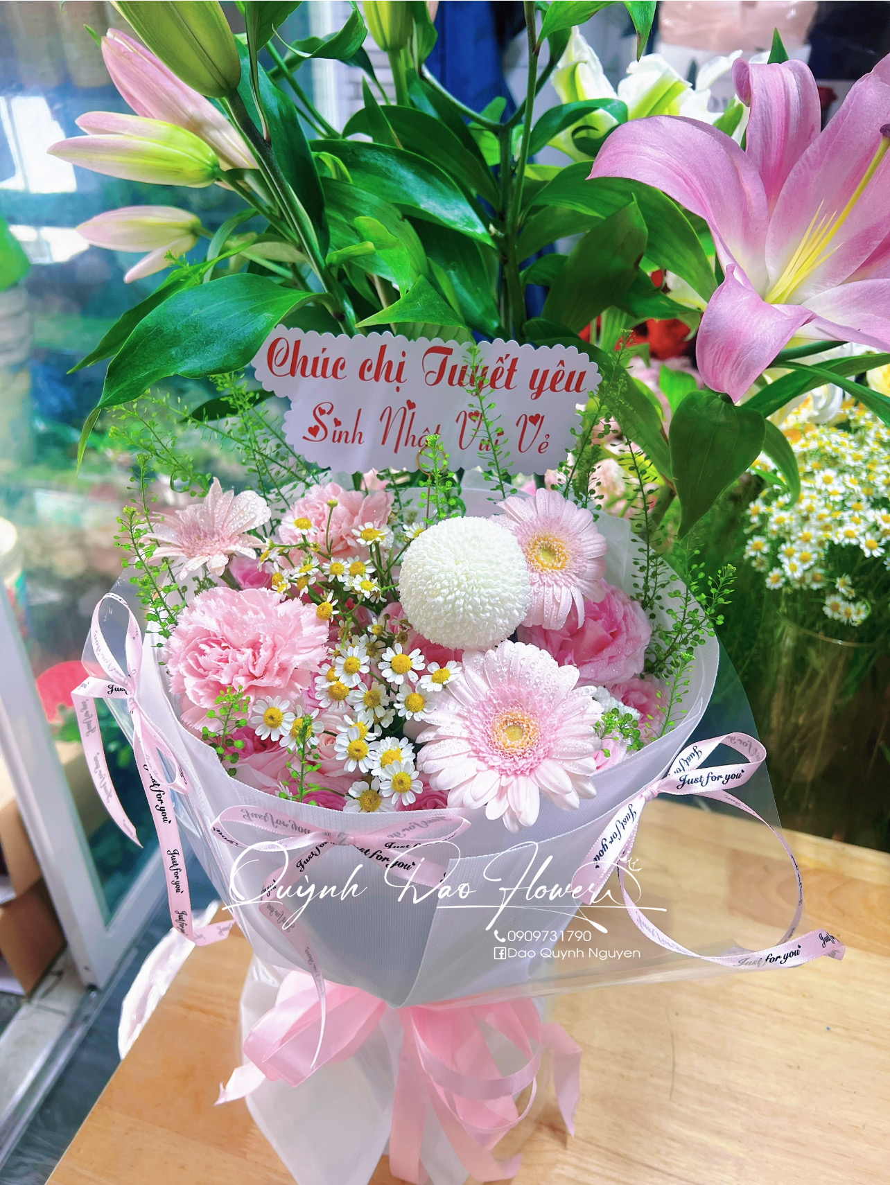 Bó hoa tròn nhỏ tone hồng