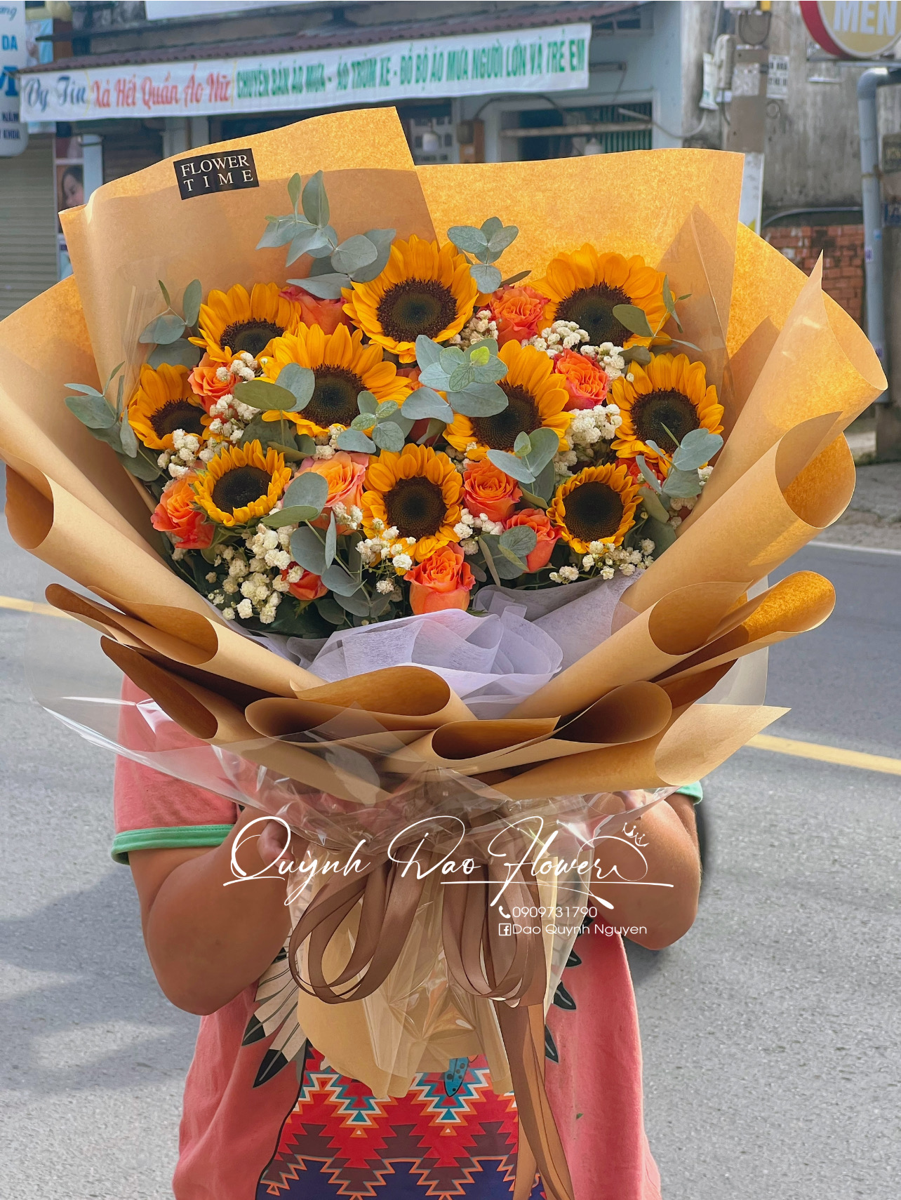 Bó hoa tặng đại biểu, chúc mừng 