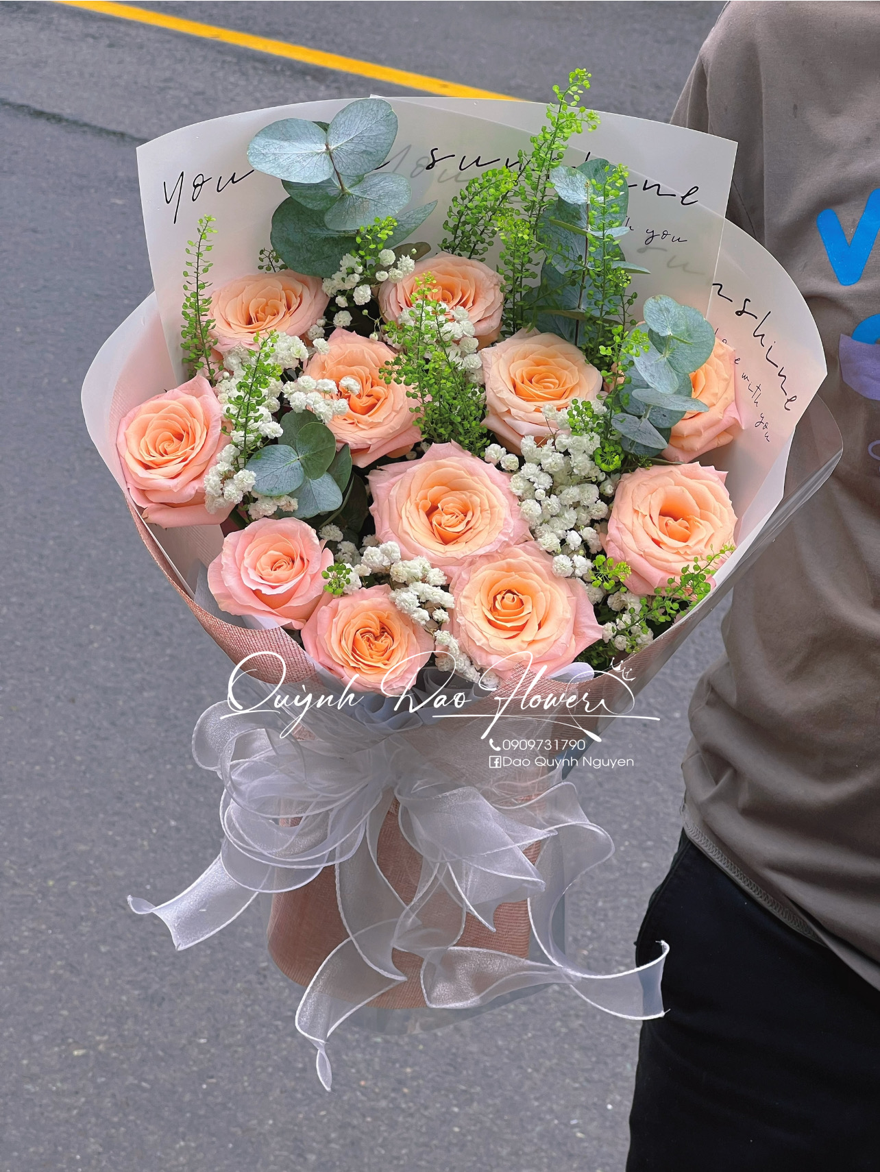 Hoa đi tiệc 