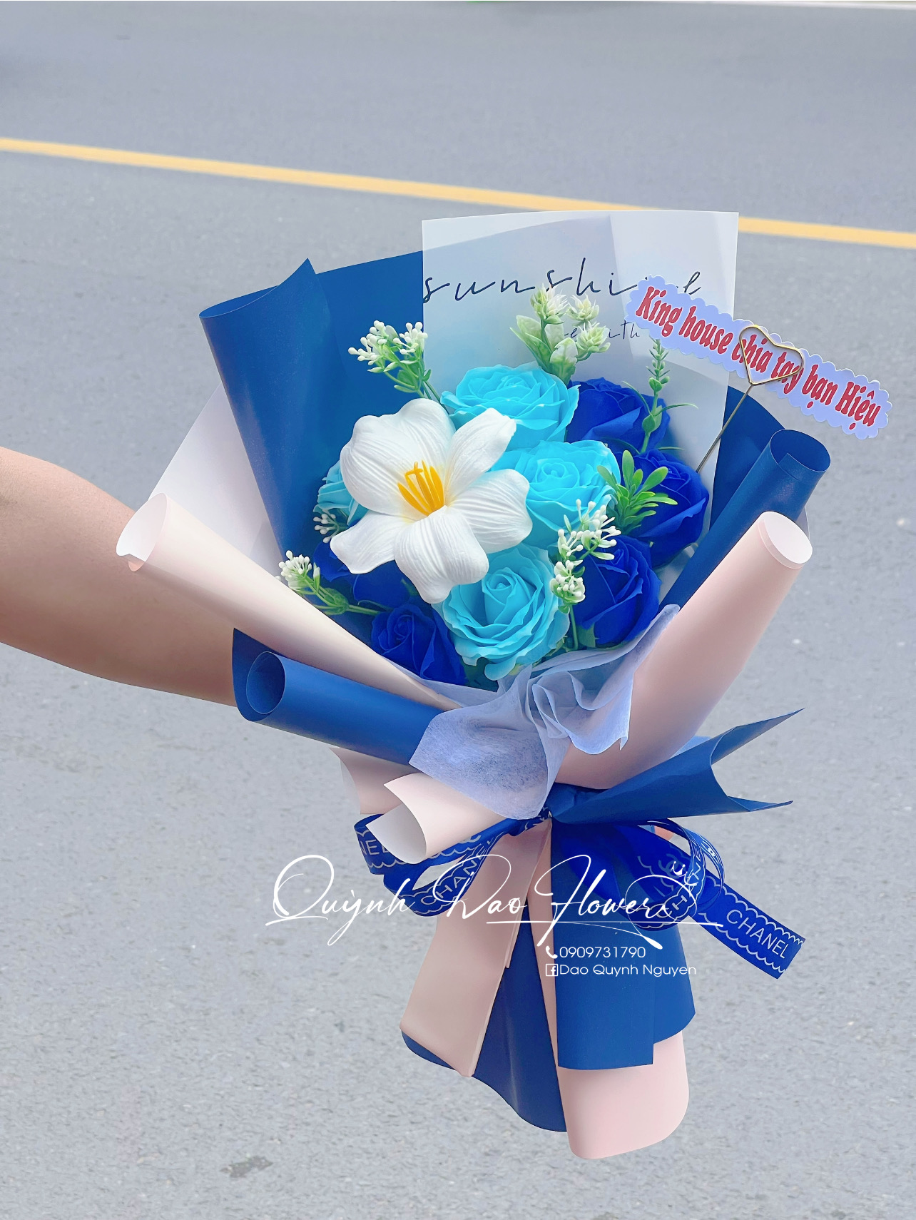 Bó hoa sáp tặng bạn Nam