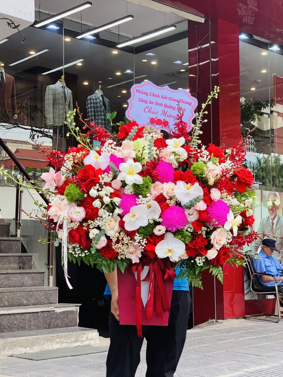 Lẵng hoa khai trương to sang trọng 