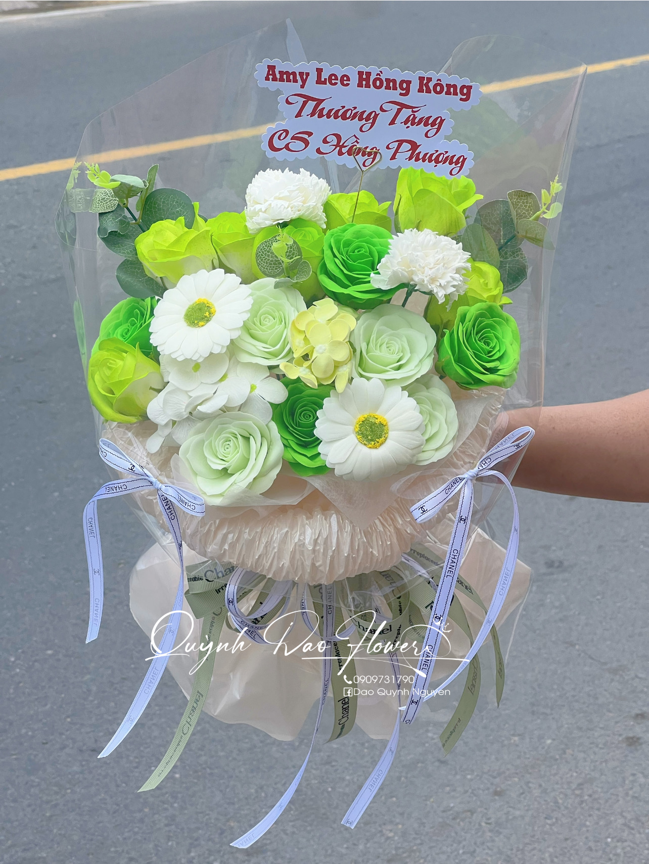 Bó hoa sáp cao cấp xanh lá