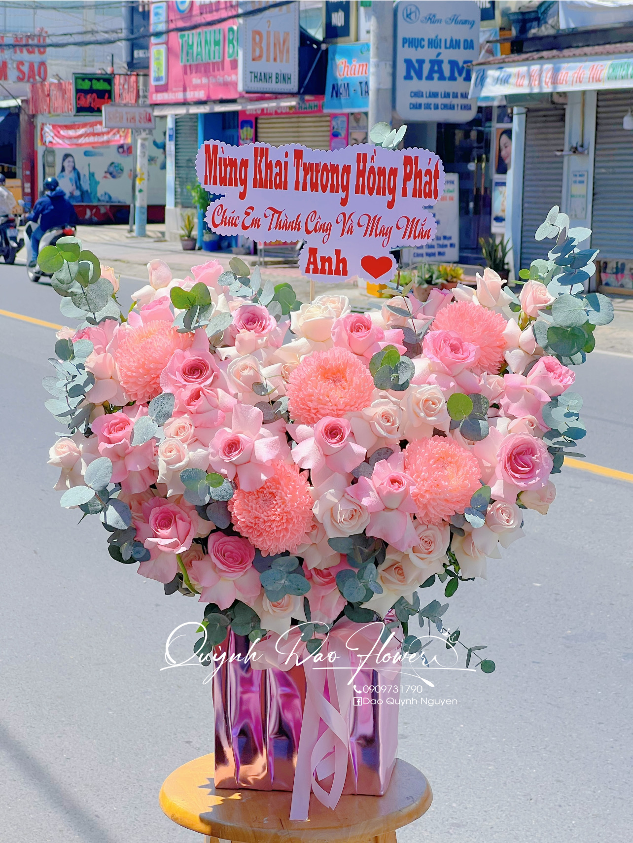Giỏ hoa hồng mix cúc mẫu đơn Hồng 