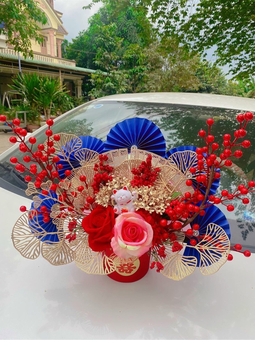 Mèo thần tài tặng khai trương 
