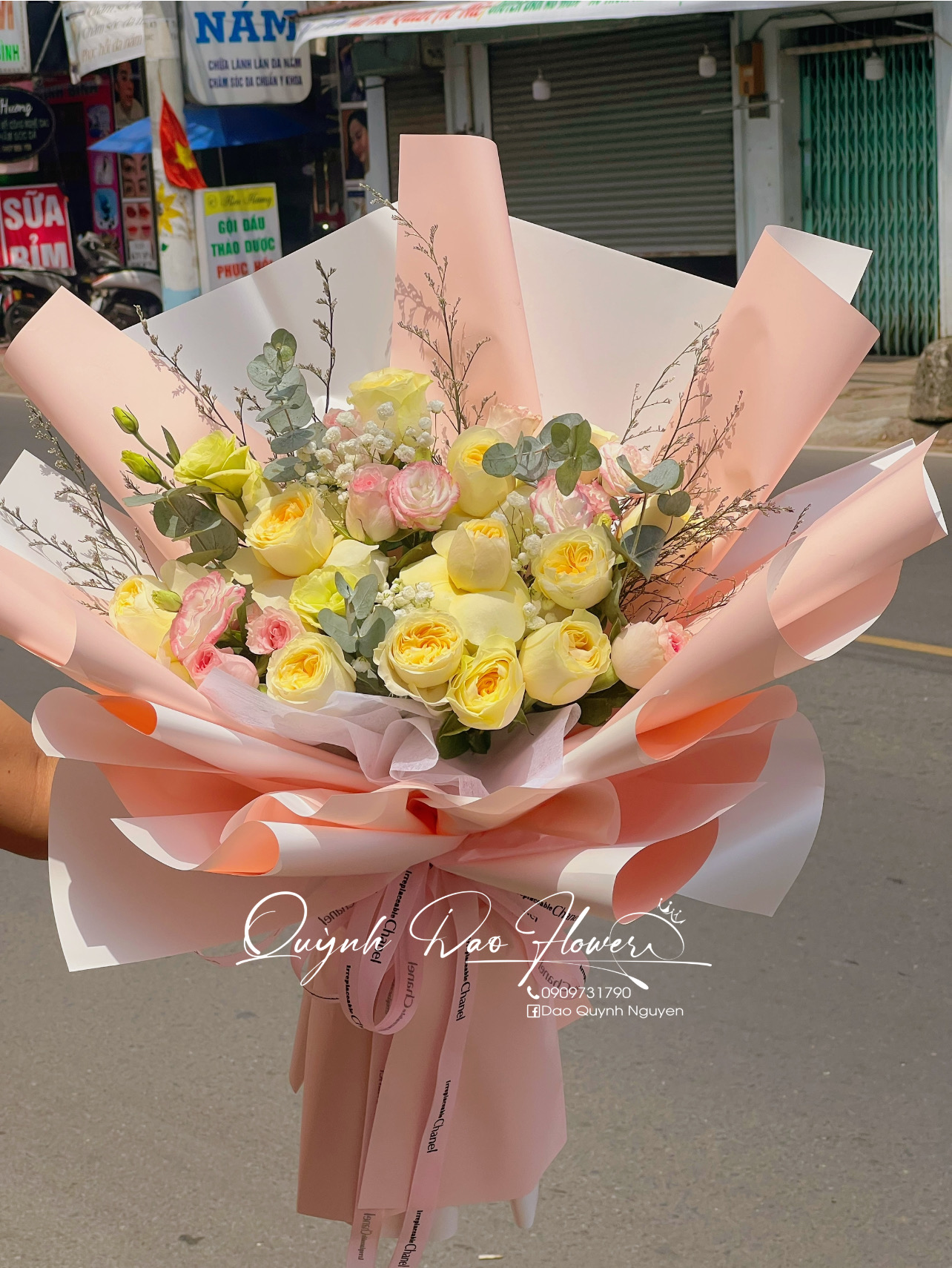 Bó hoa hồng mix Tone vàng tặng người yêu 