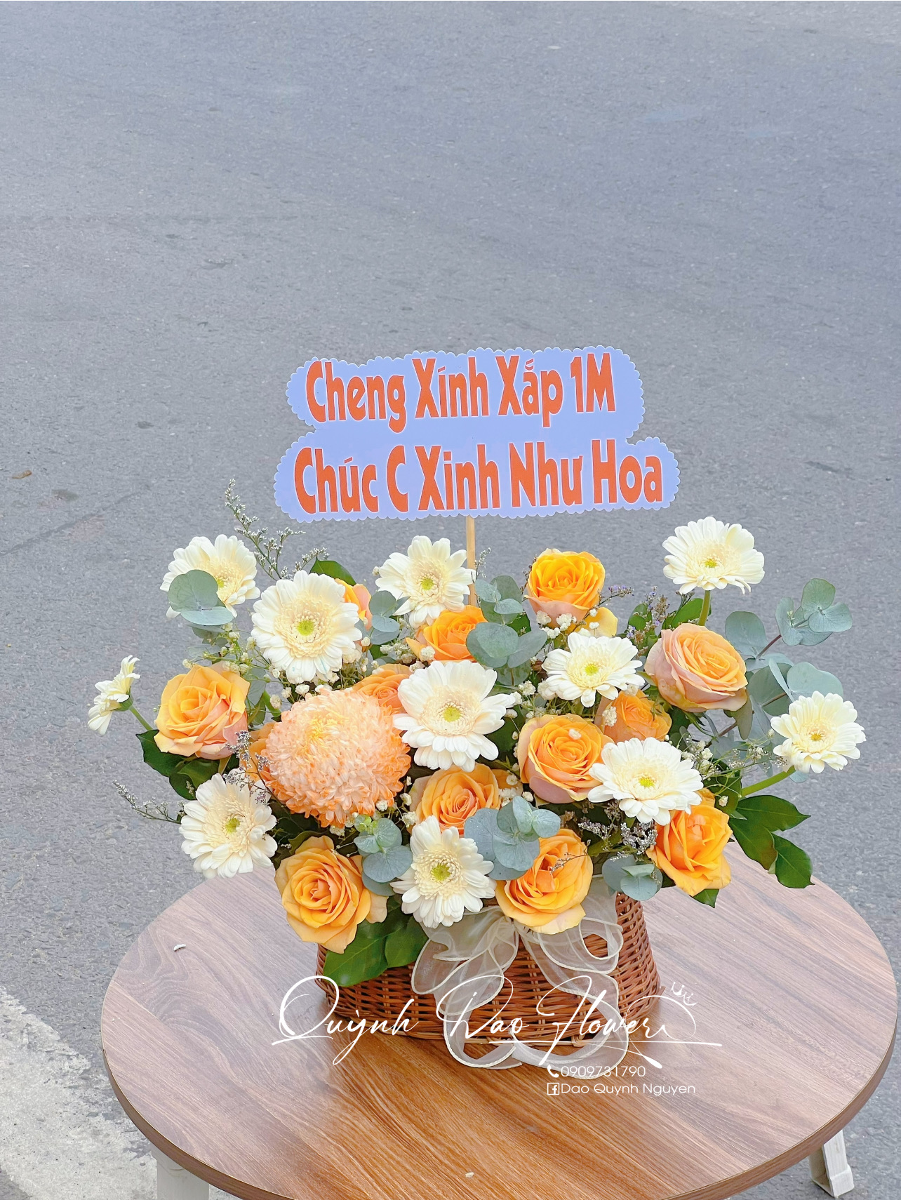 Giỏ hoa tone cam tặng sếp 
