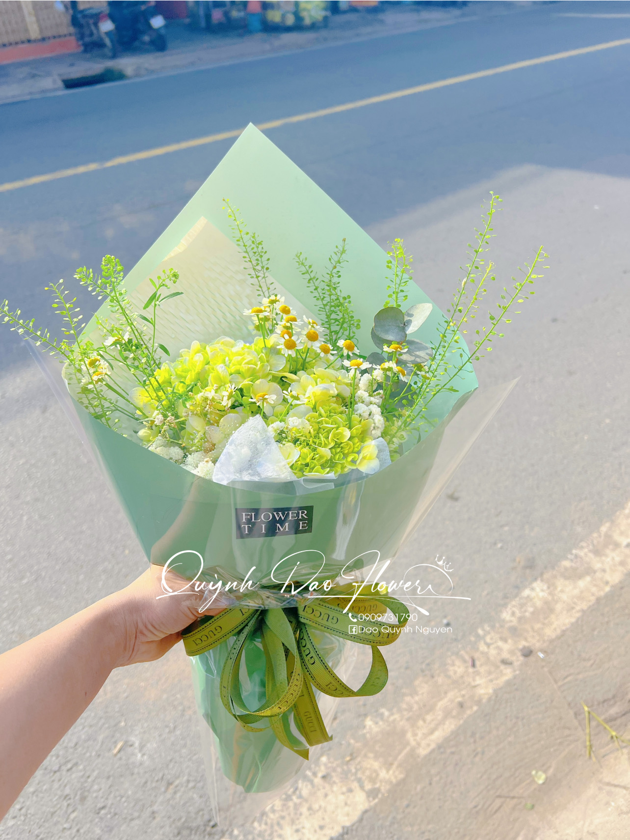 Bó hoa Cẩm Tú cầu nhỏ