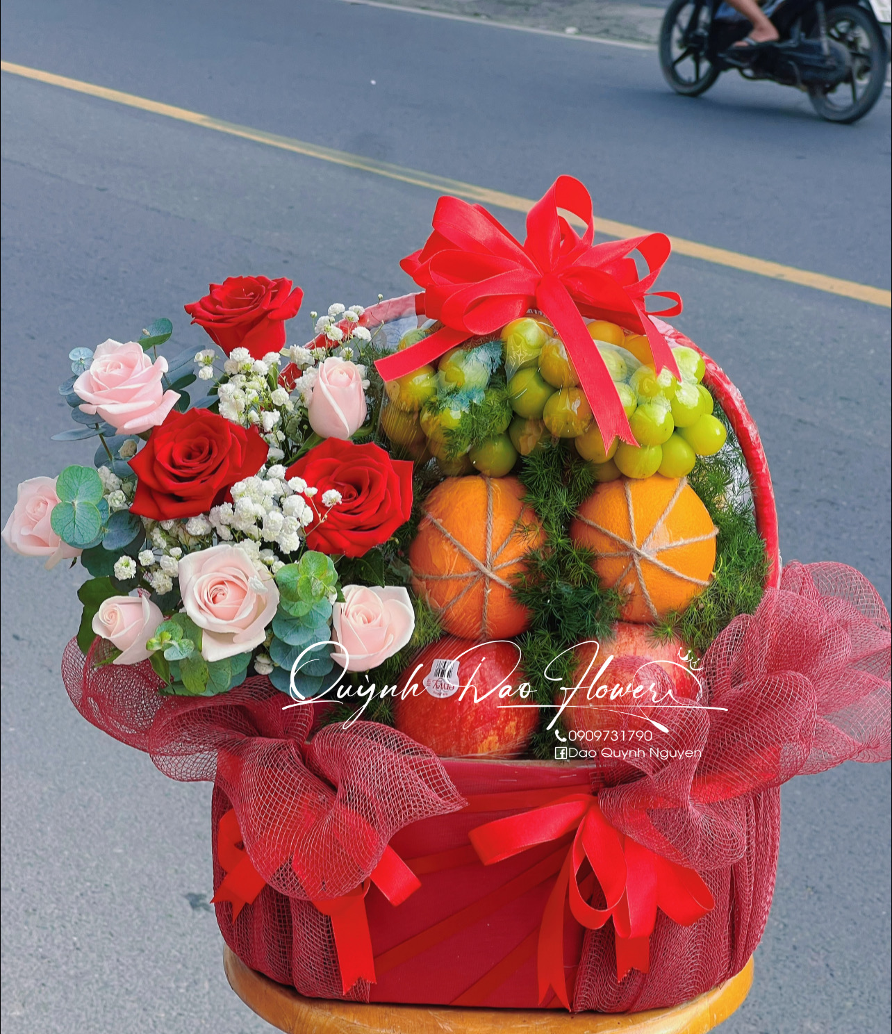 Giỏ trái cây tone đỏ 700k
