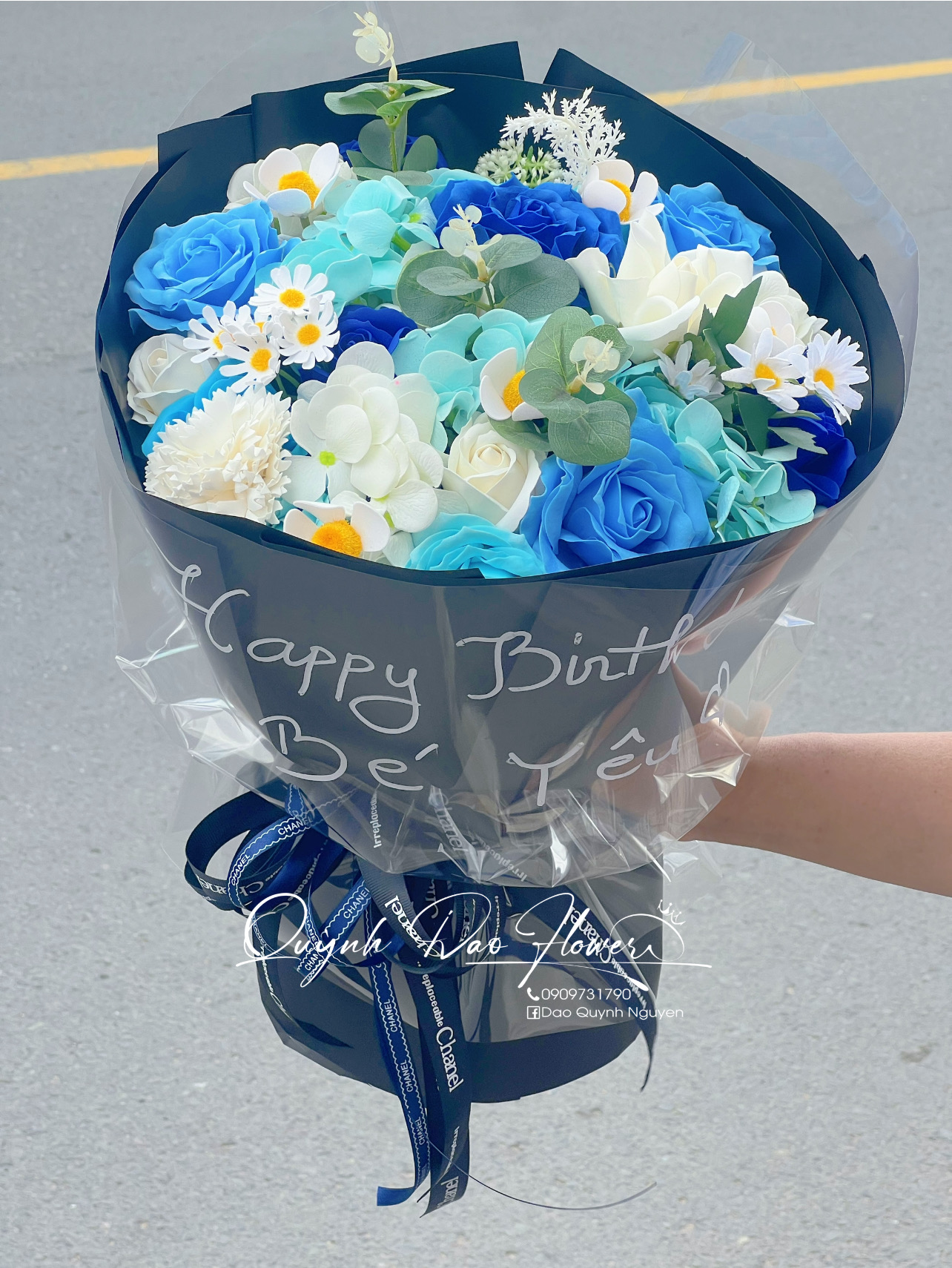 Bó hoa sáp kiểu Han tone xanh dương 
