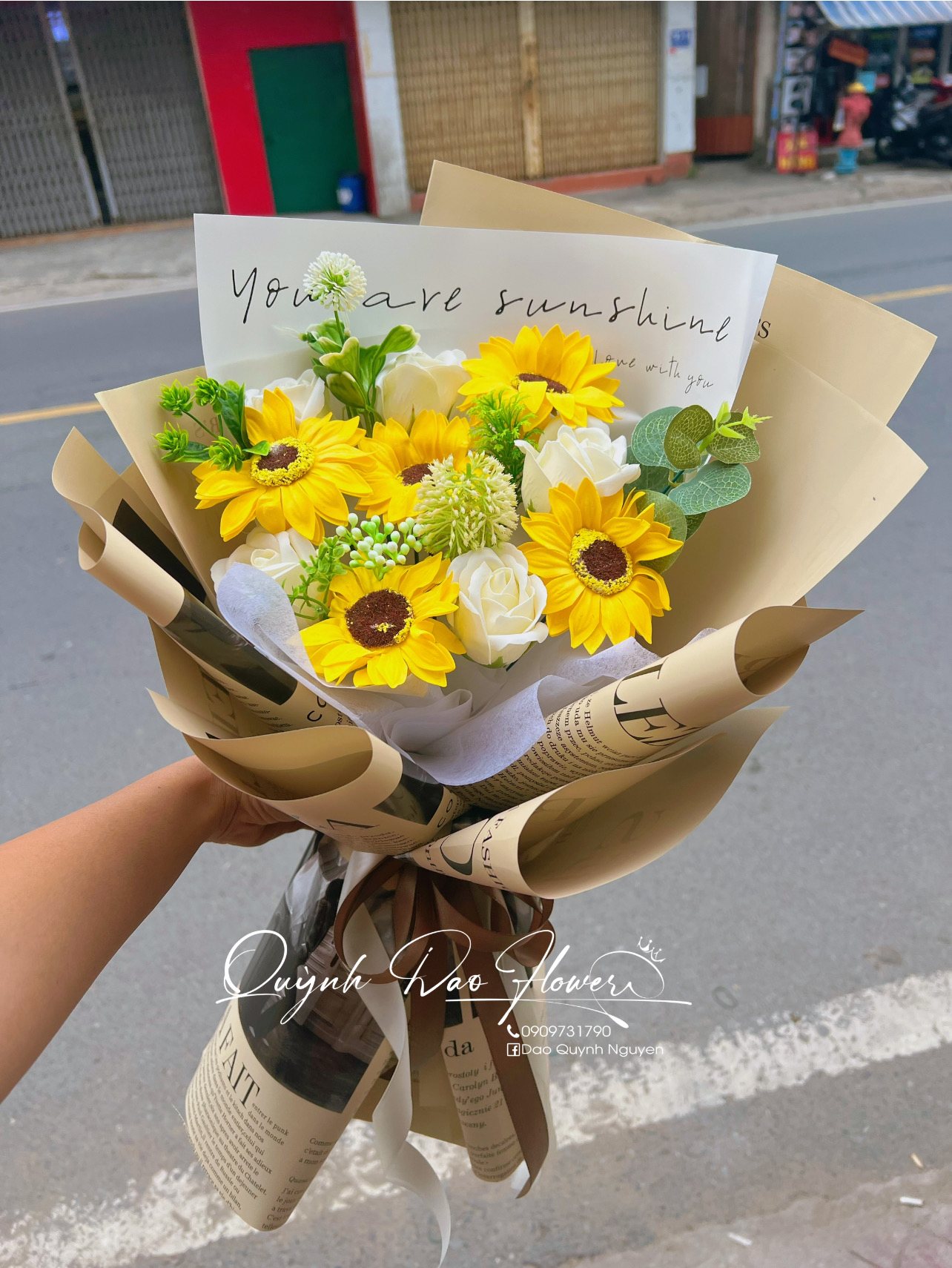 Hoa hướng dương sáp tốt nghiệp 