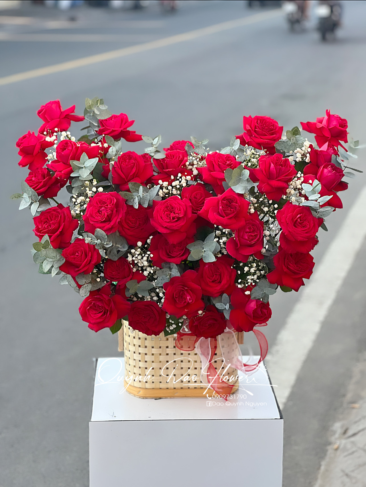 Giỏ hoa Hồng trái tim tặng khai trương, sinh nhật tại Bình Dương, TPHCM