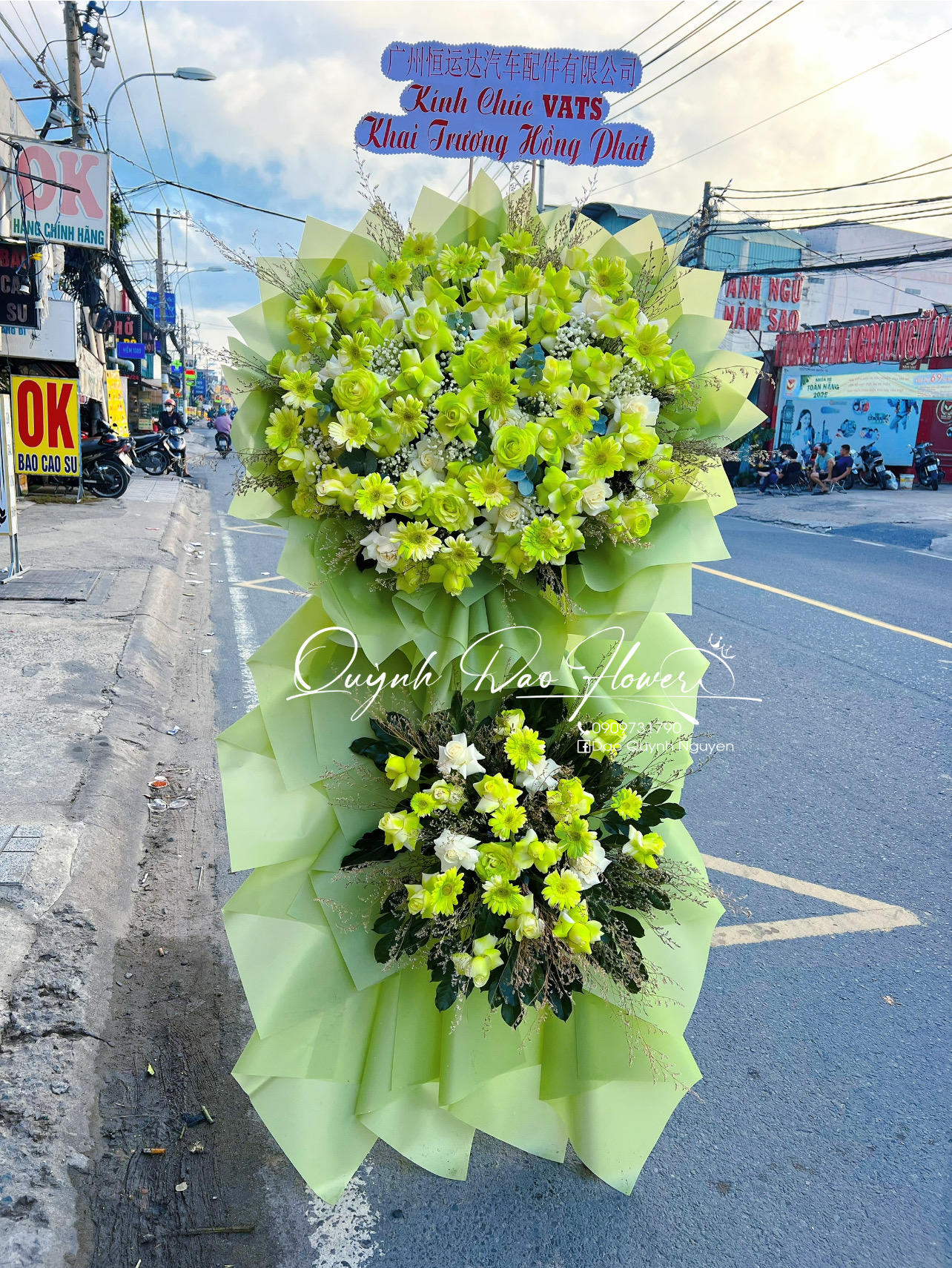 Kệ khai trương xanh lá quận 12