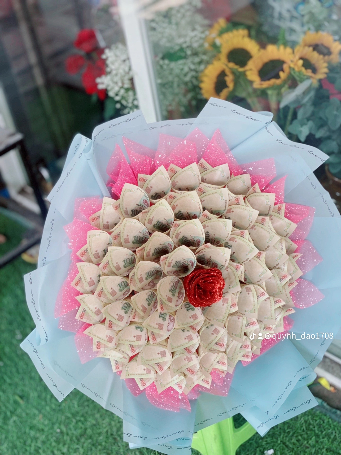 Bó hoa tiền 10 k giá rẻ hợp túi tiền 