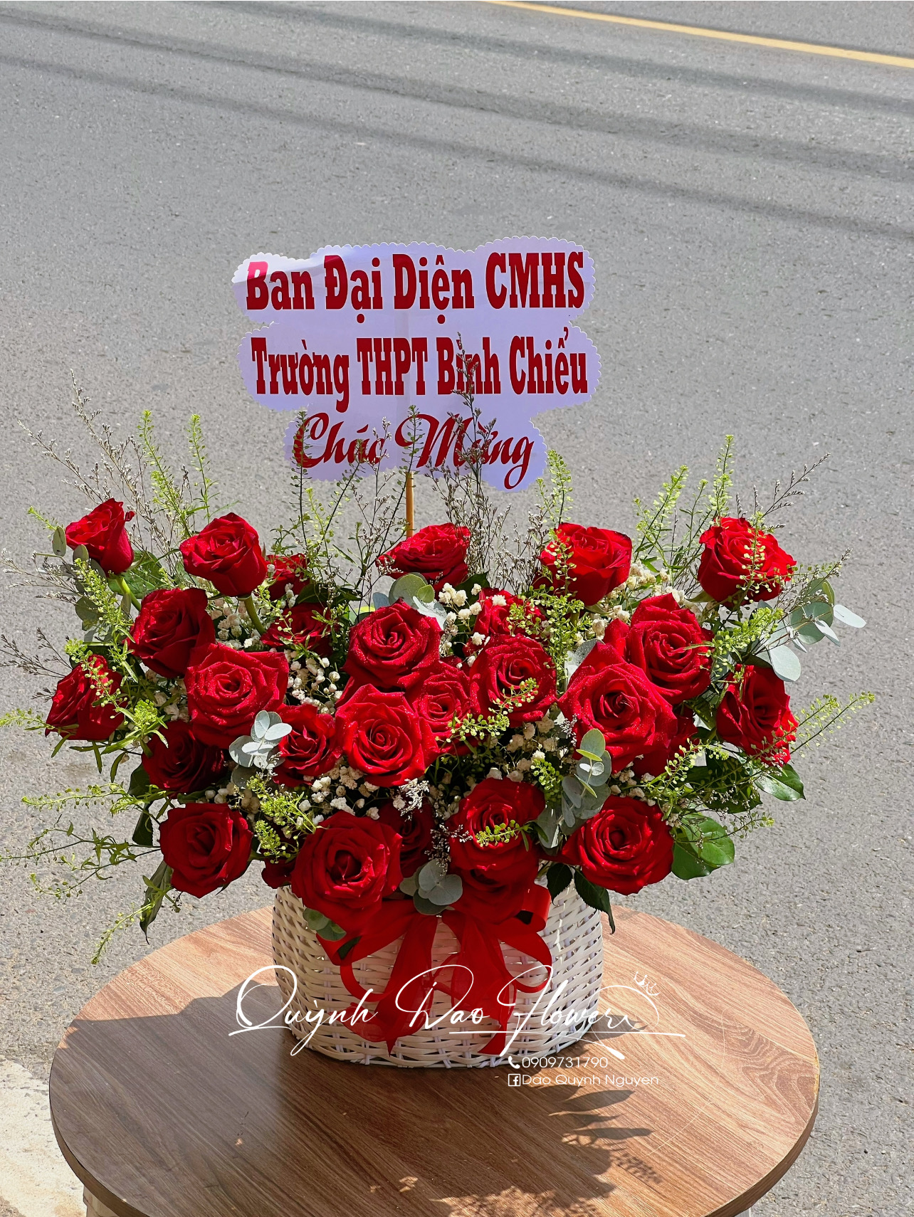 Giỏ hoa đỏ chúc mừng hl