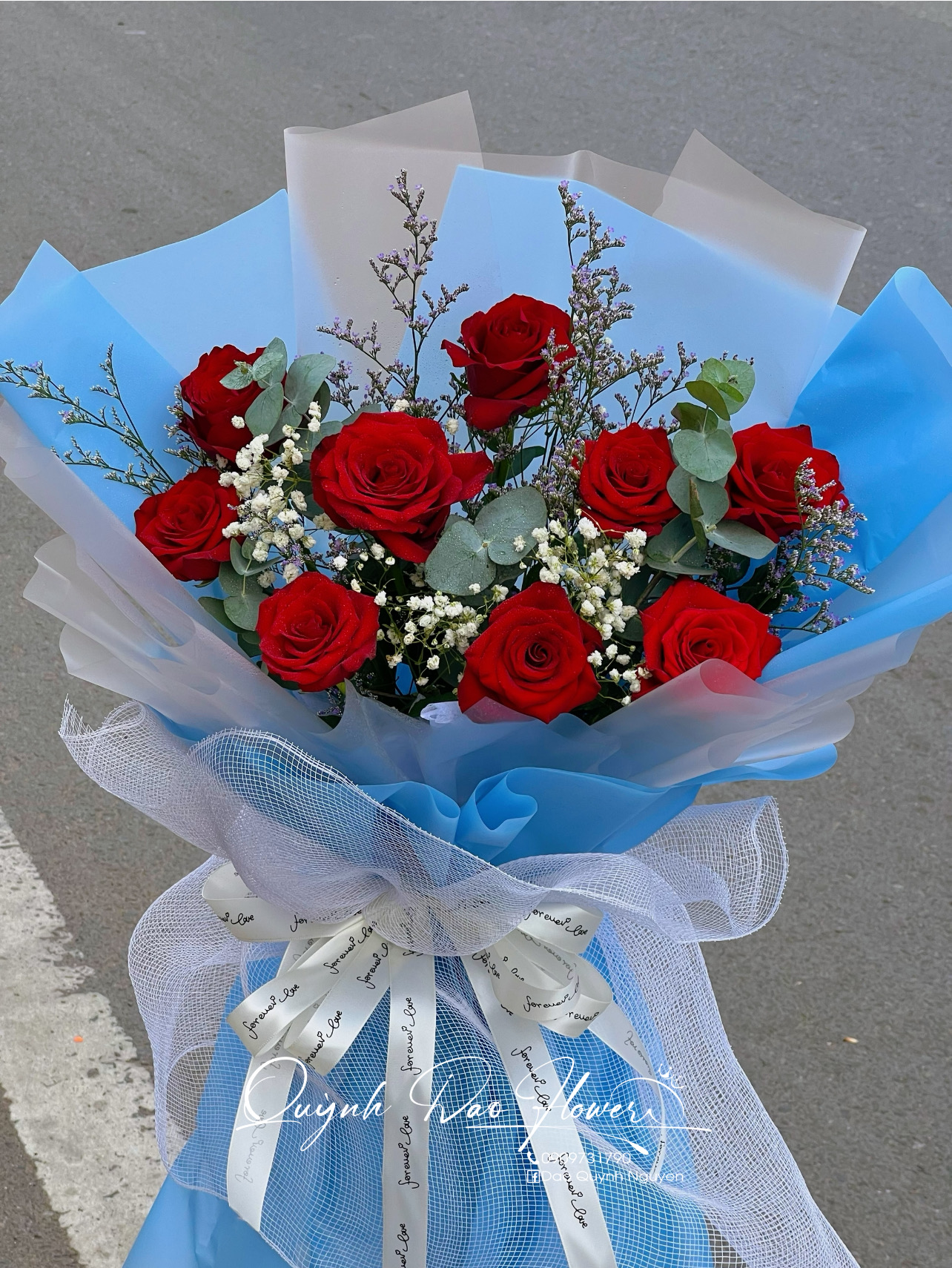 Bó hoa đỏ tặng chúc mừng 