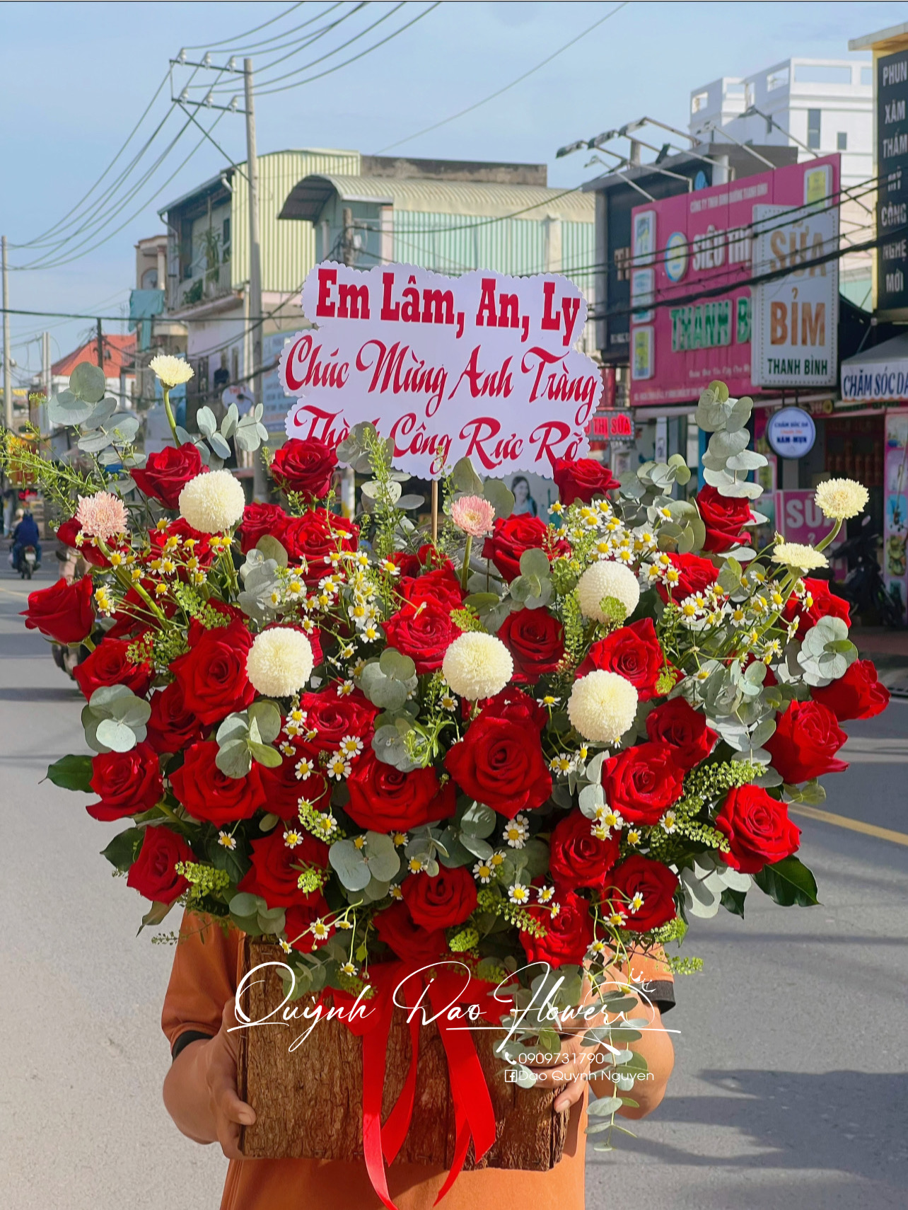 Giỏ hoa Hồng ECU sang trọng 