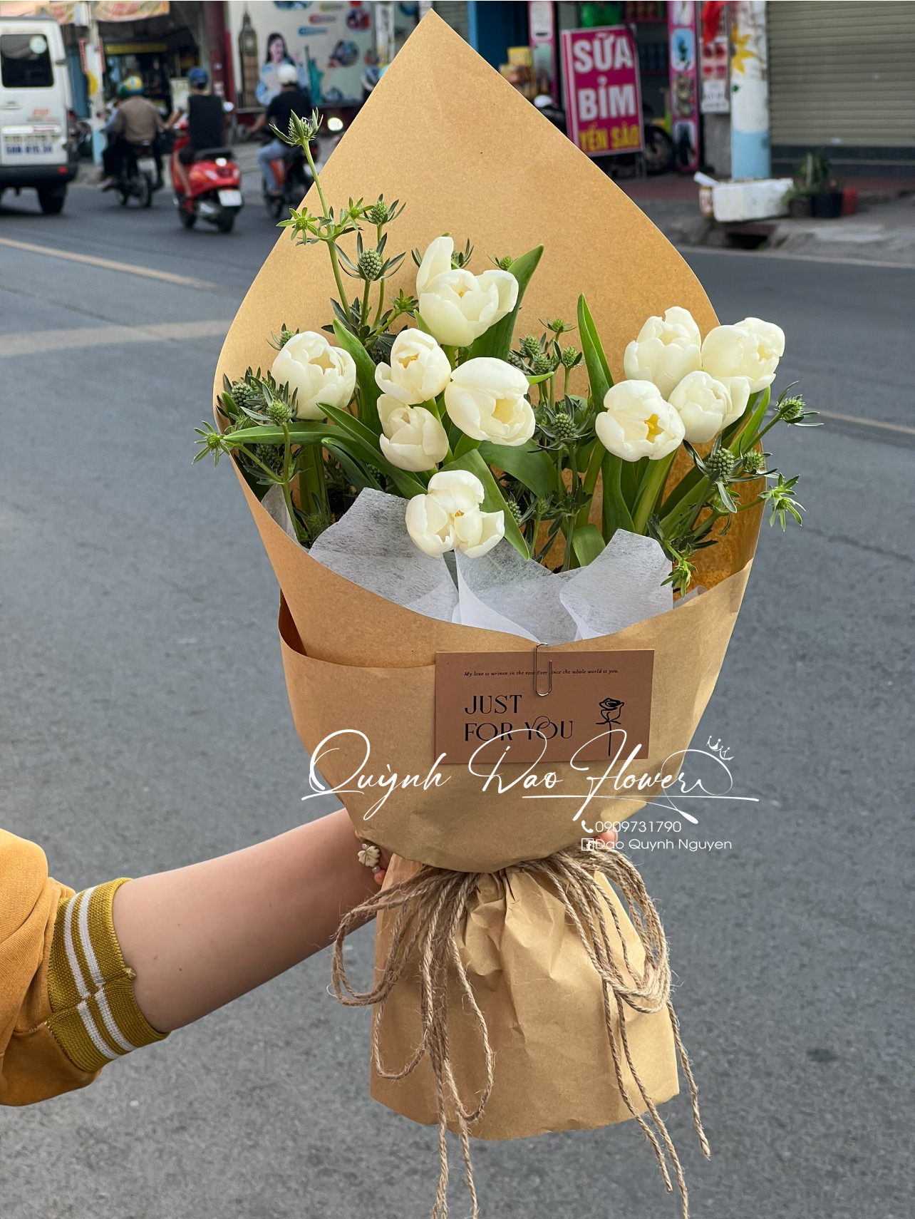 Bó hoa tulip trắng 