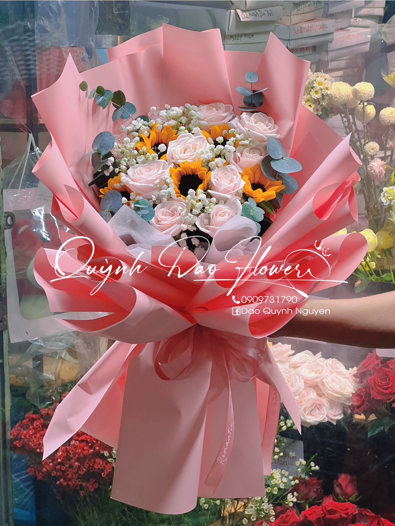 Bó hoa hồng kem mix hướng dương 