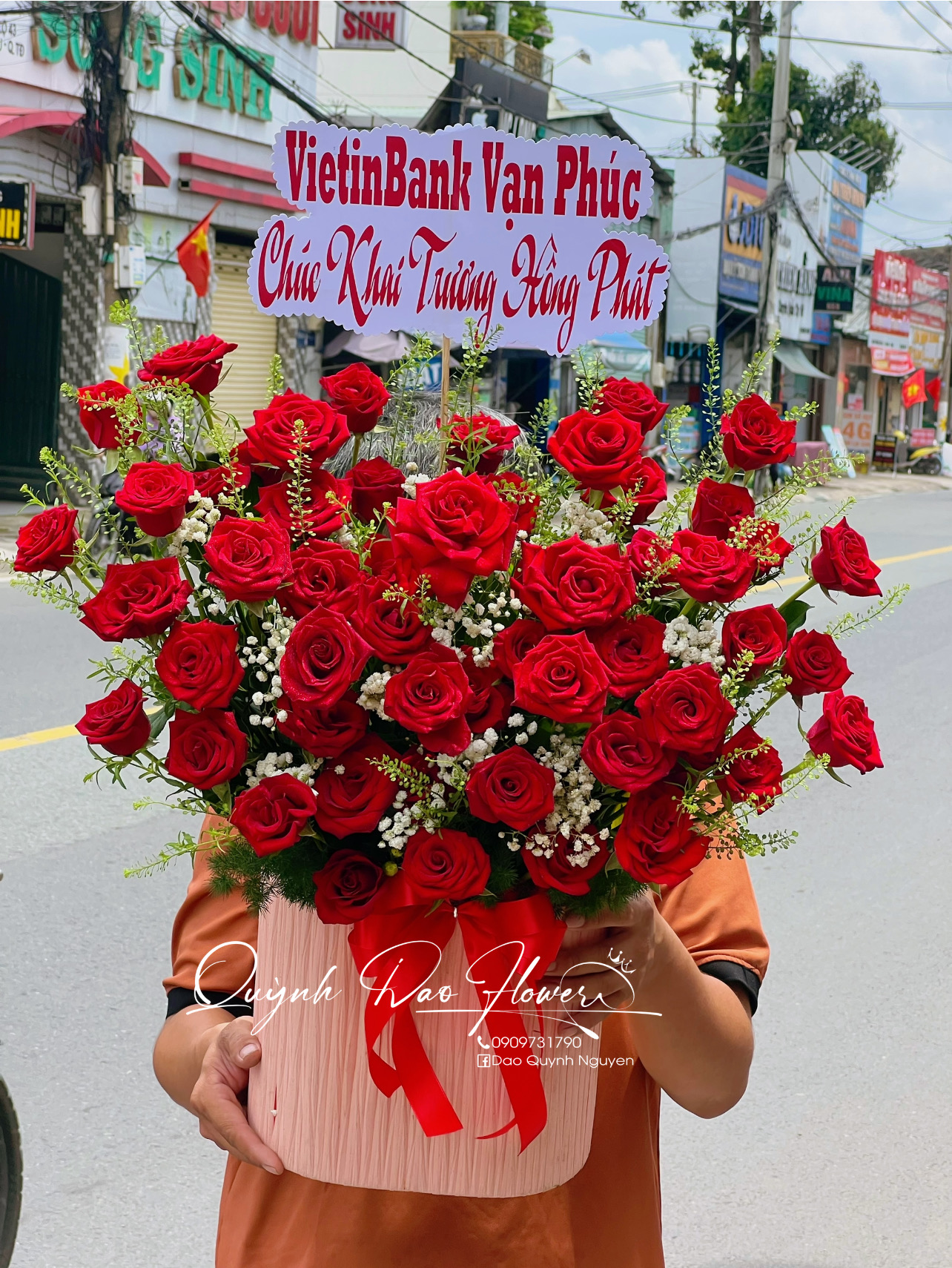 Giỏ hoa đỏ thuận an 