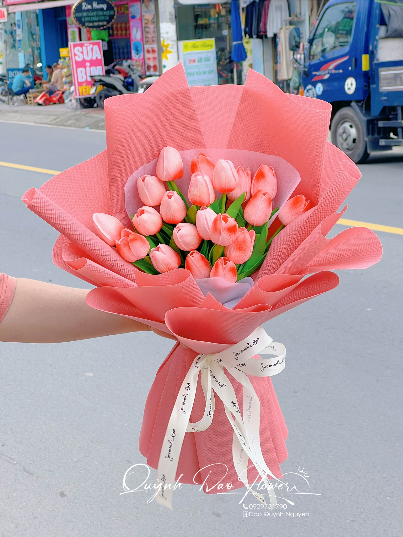 Bó hoa tulip cao su