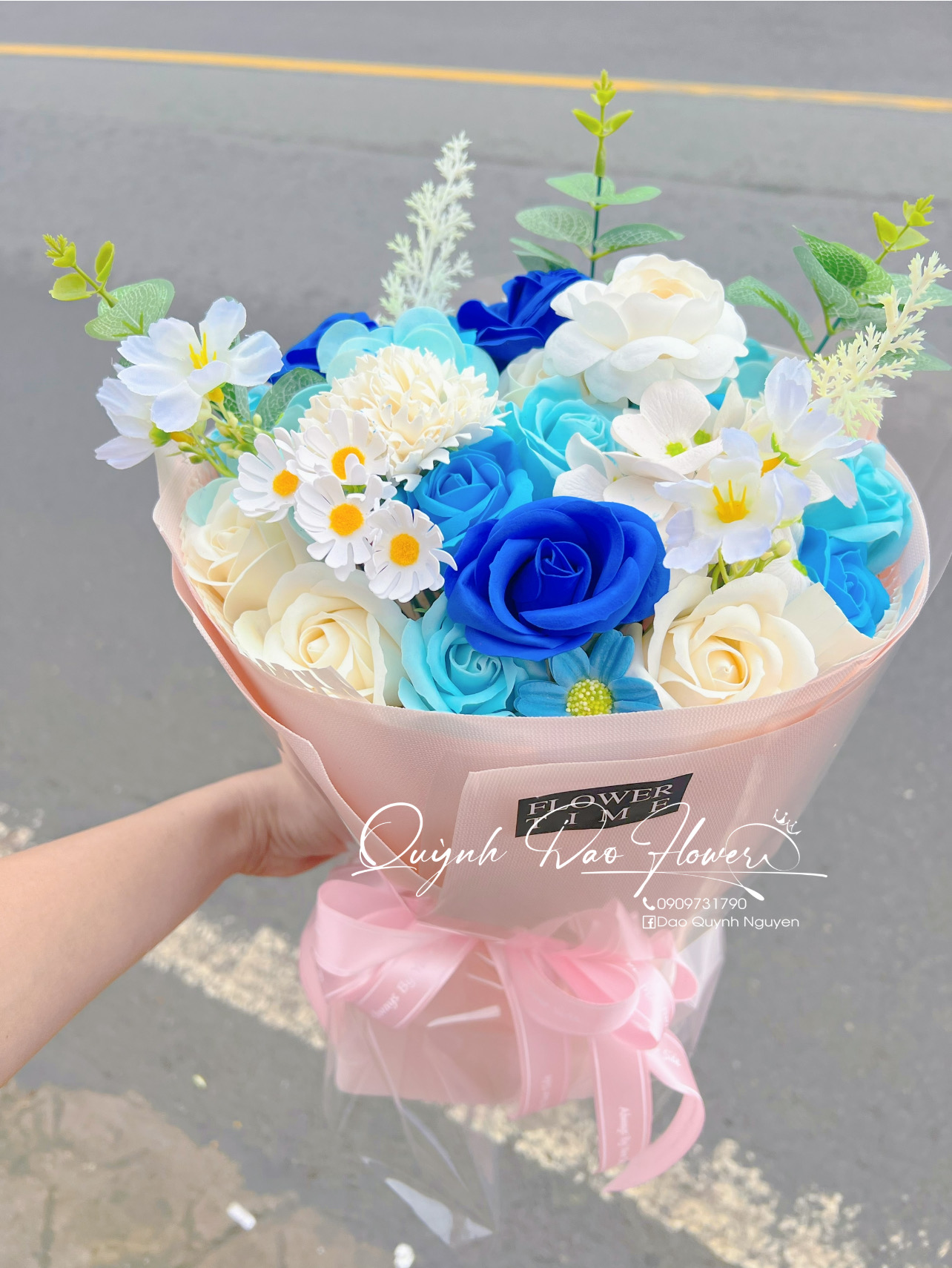 Bó hoa sáp mix cao cấp xanh dương 