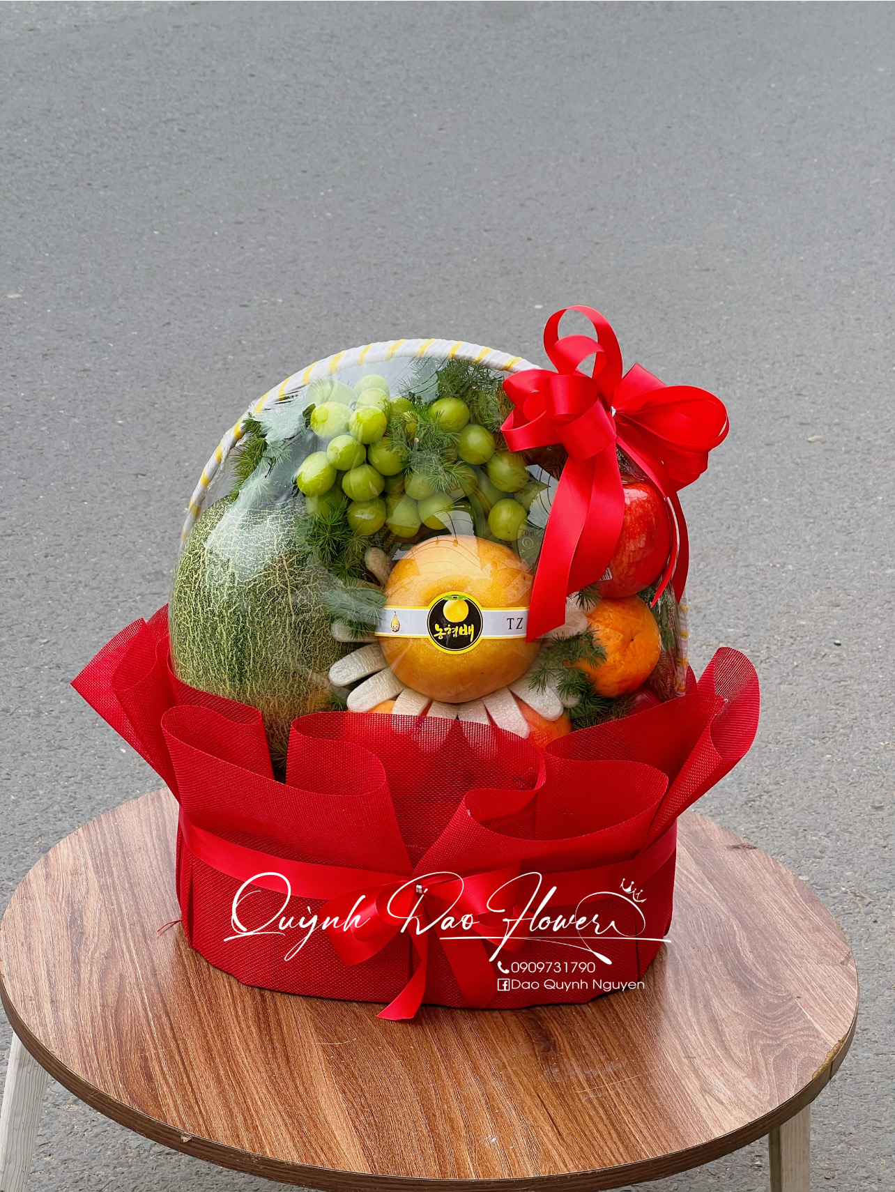 Giỏ trái cây mừng khai trương màu đỏ