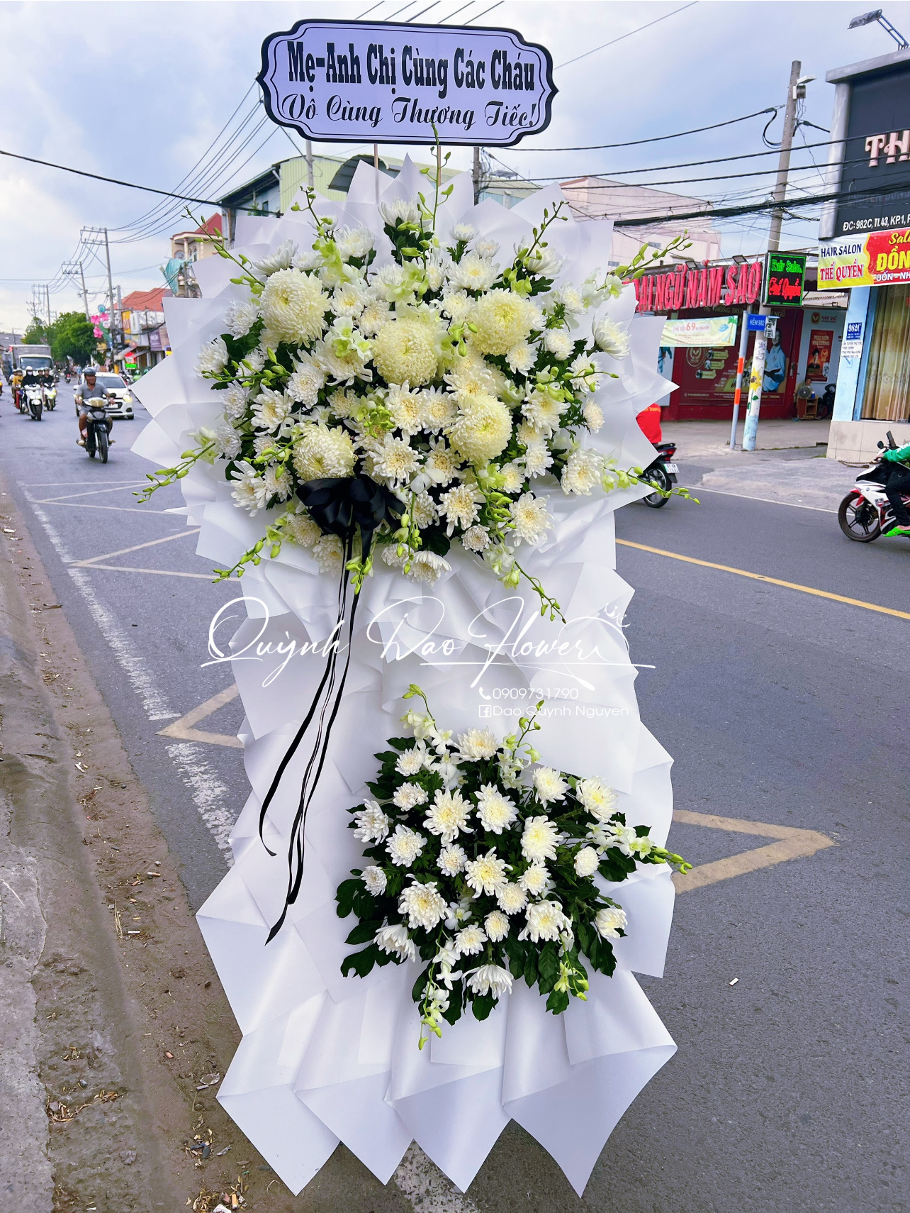 Kệ viếng cúc mẫu đơn quận 12