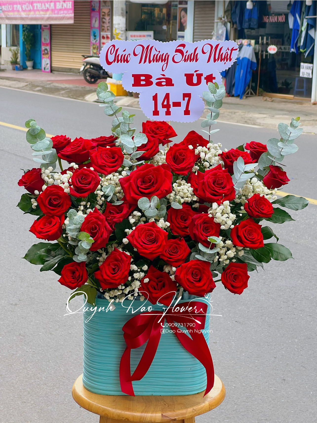 Giỏ hoa tặng sinh nhật bà