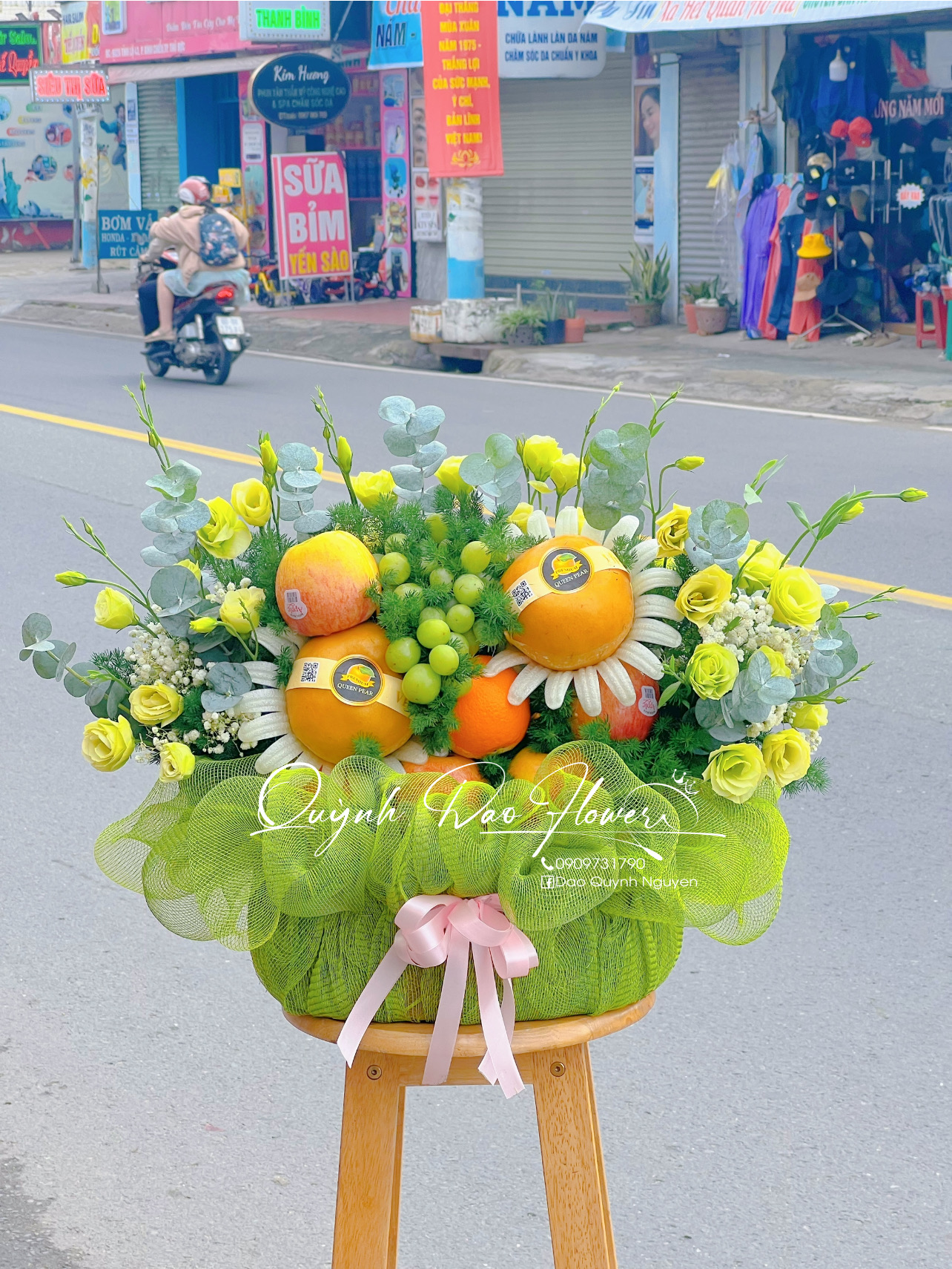 Giỏ trái cây xanh lá