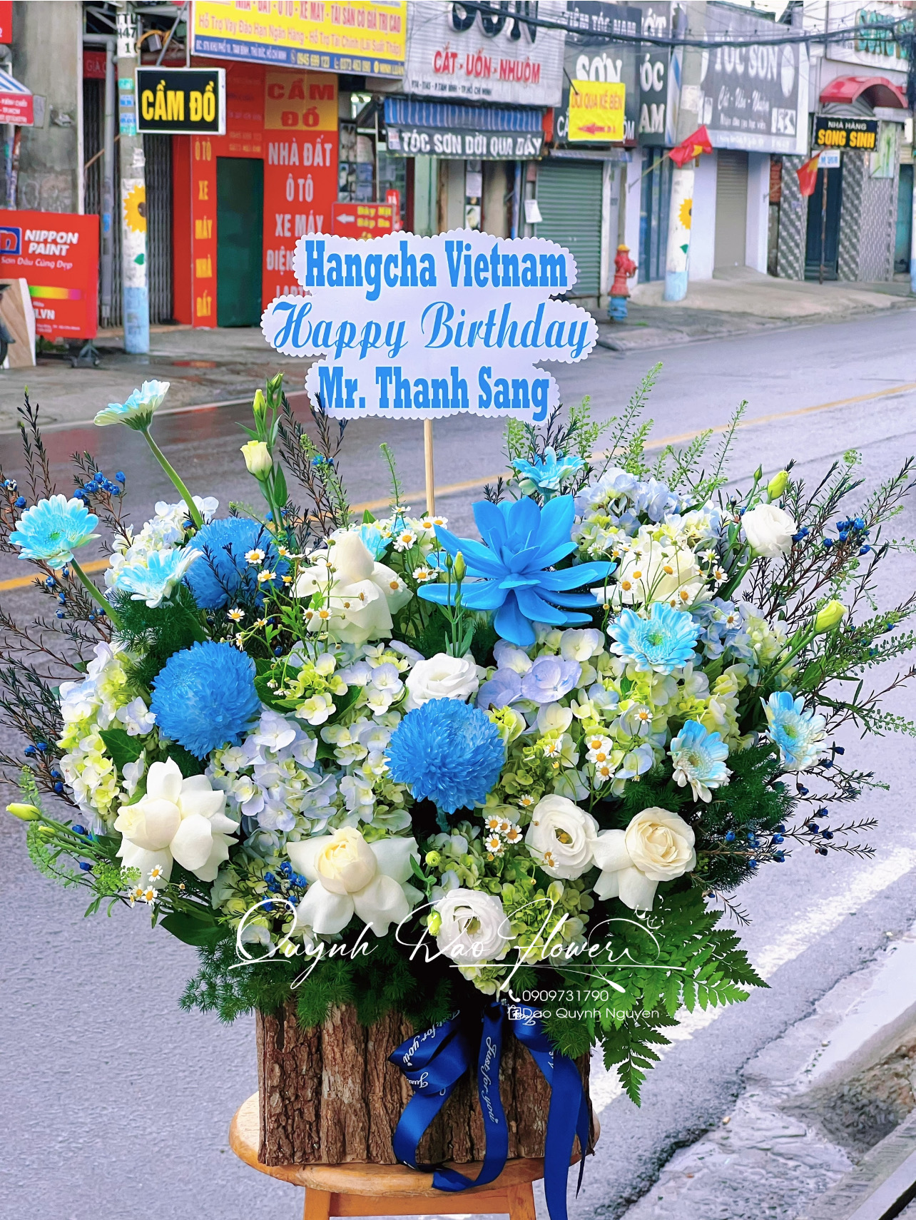 Giỏ hoa xanh dương quận 12