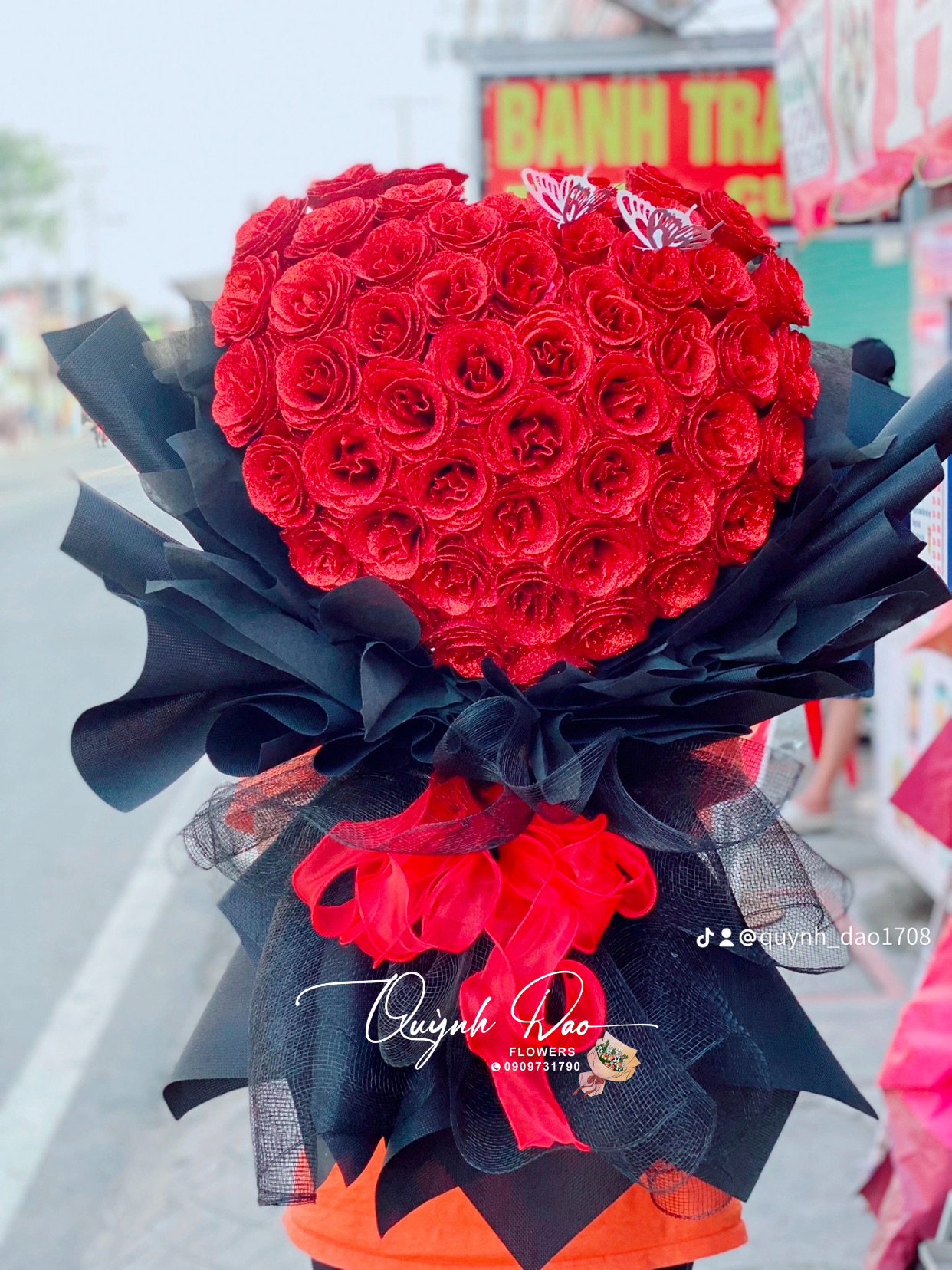 Bó hoa trái tim to đẹp tại Thủ Đức 