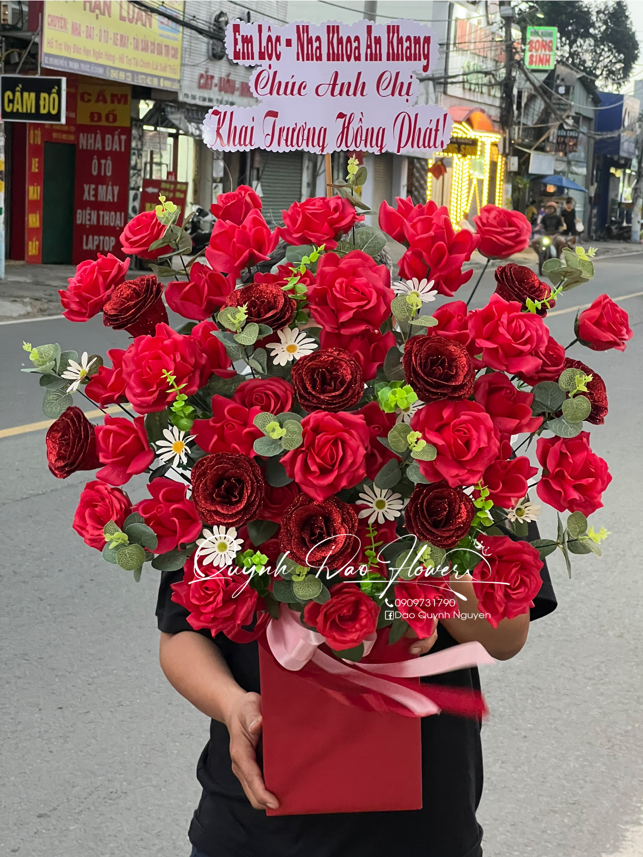 Giỏ hoa sáp đỏ quận 12