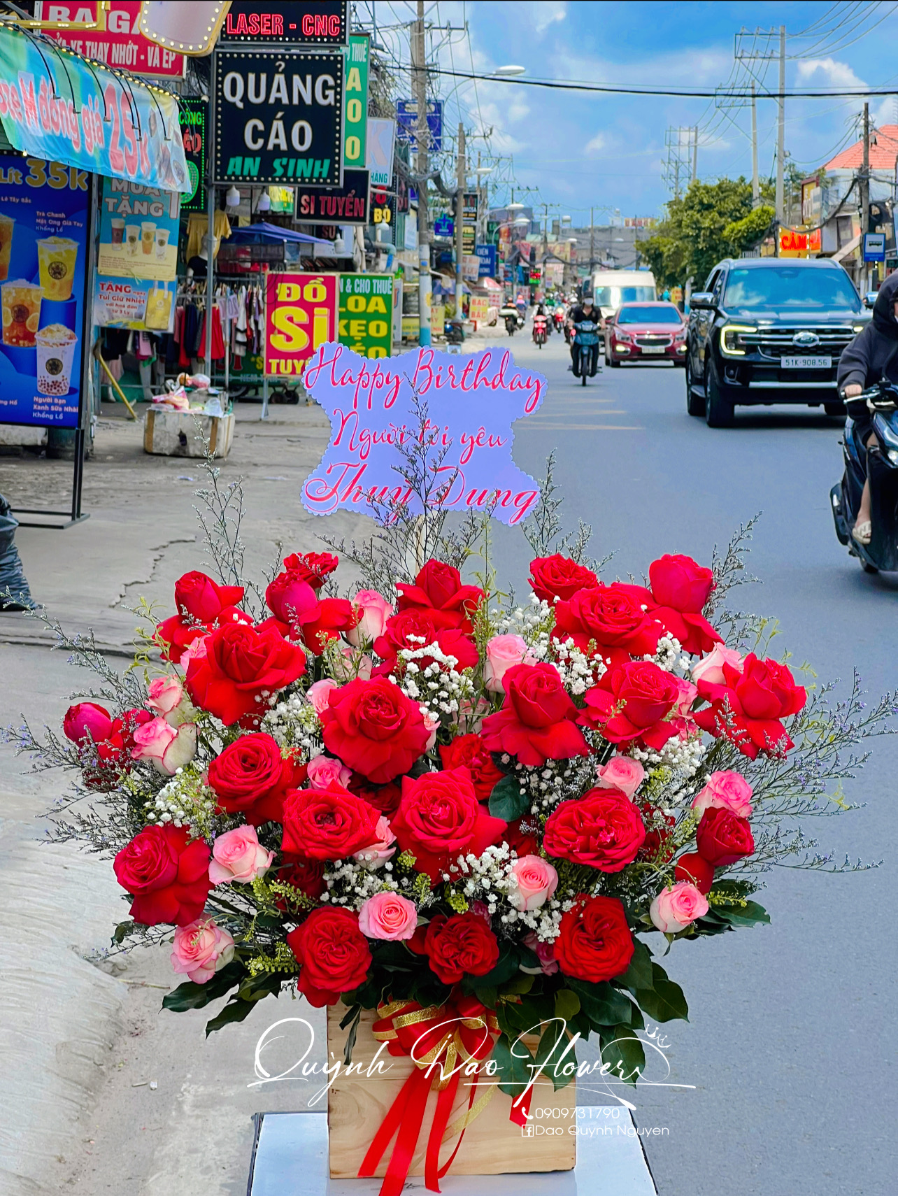 Giỏ hoa Hồng đỏ mix tặng sinh nhật 